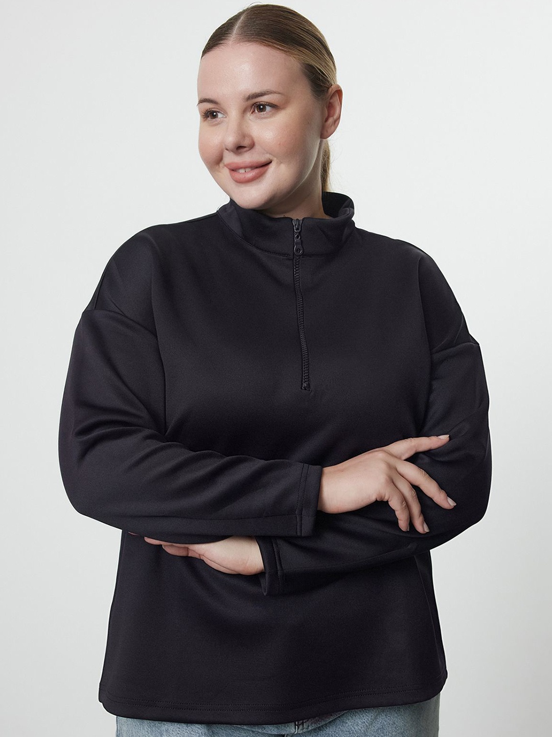 

Trendyol Women Turtle Neck Sweatshirt, Black