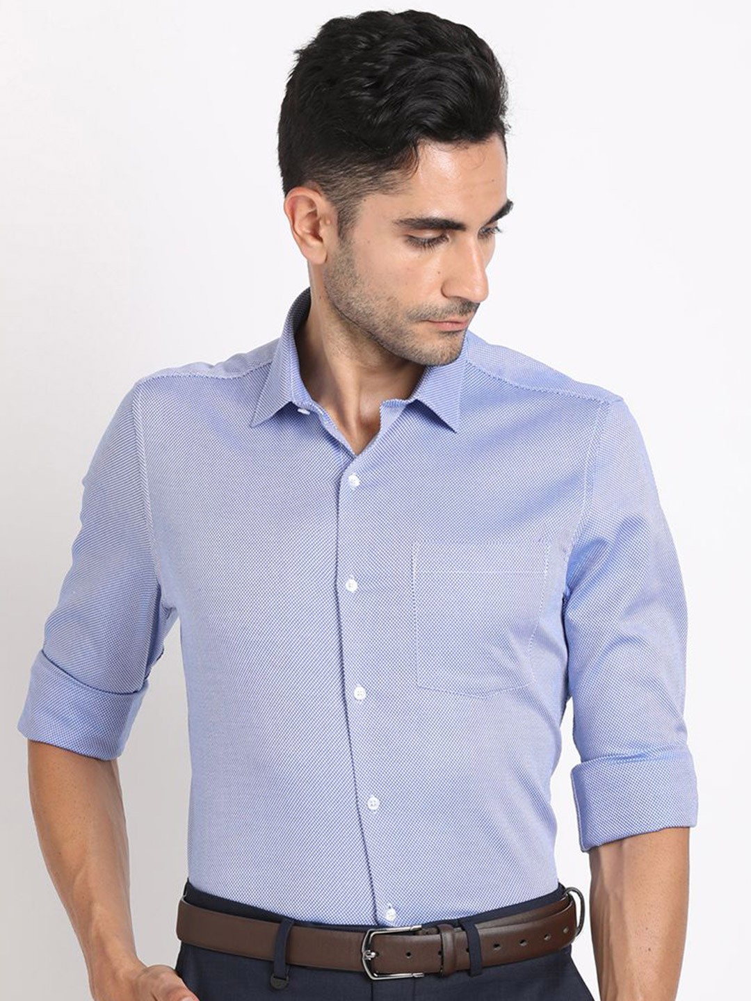 

Turtle Men Standard Slim Fit Spread Collar Textured Cotton Formal Shirt, Blue