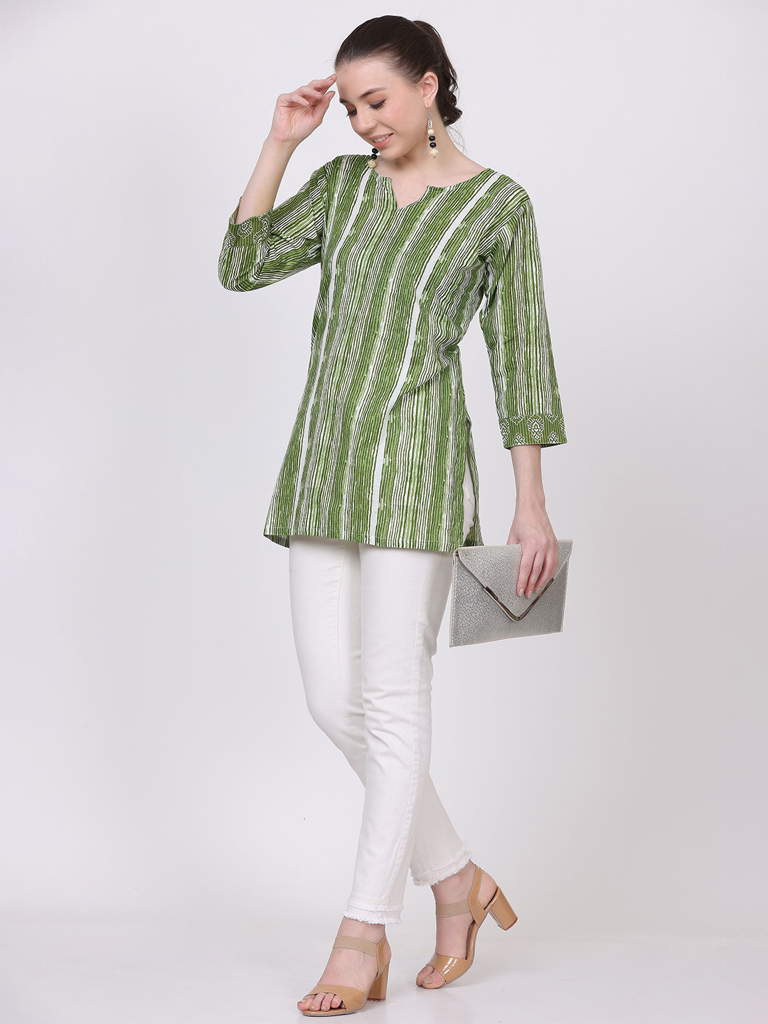 

Jivitha Women Striped Pure Cotton Kurti, Green