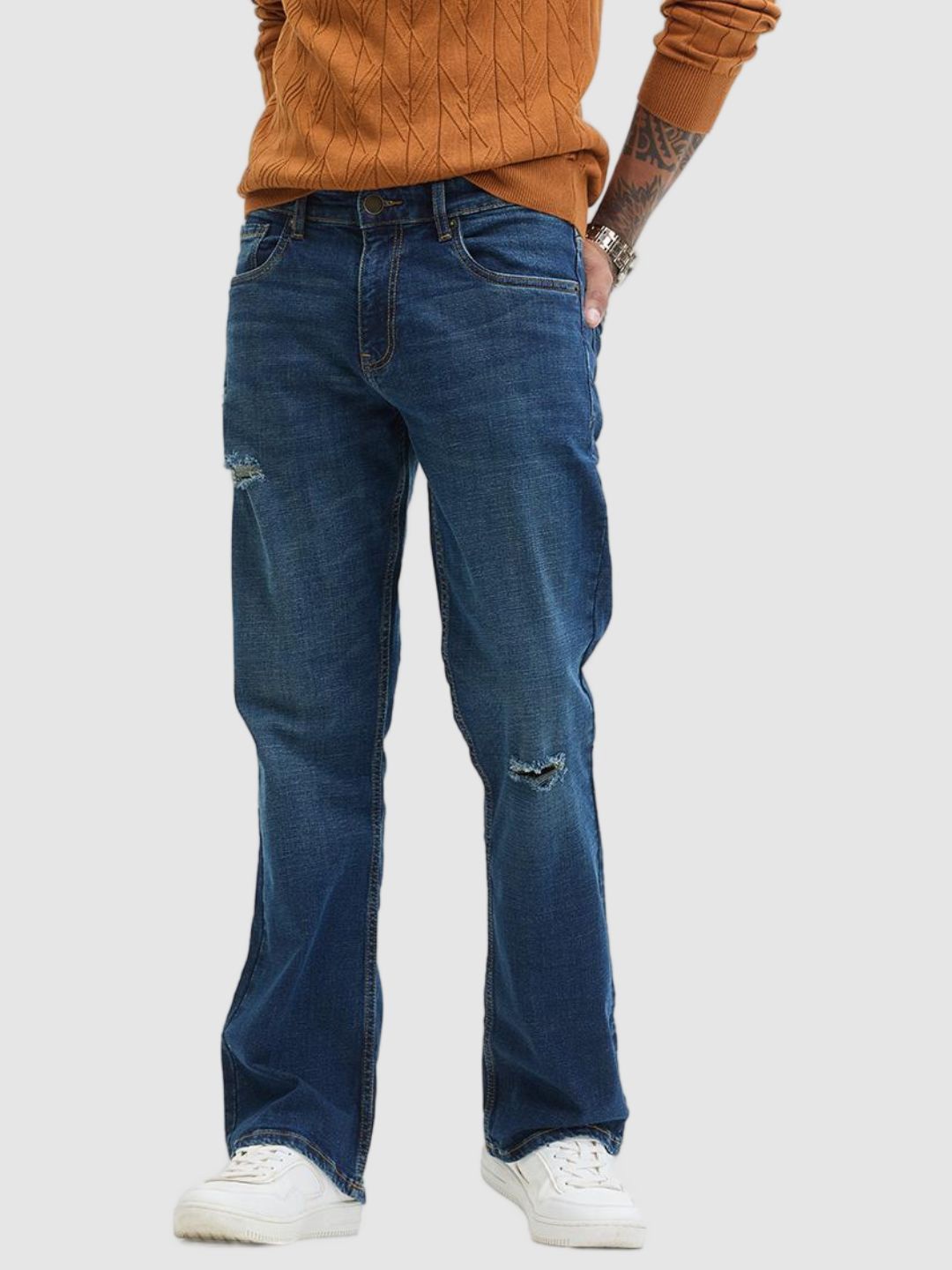 

Snitch Men Classic Bootcut Mildly Distressed Light Fade Stretchable Jeans, Blue