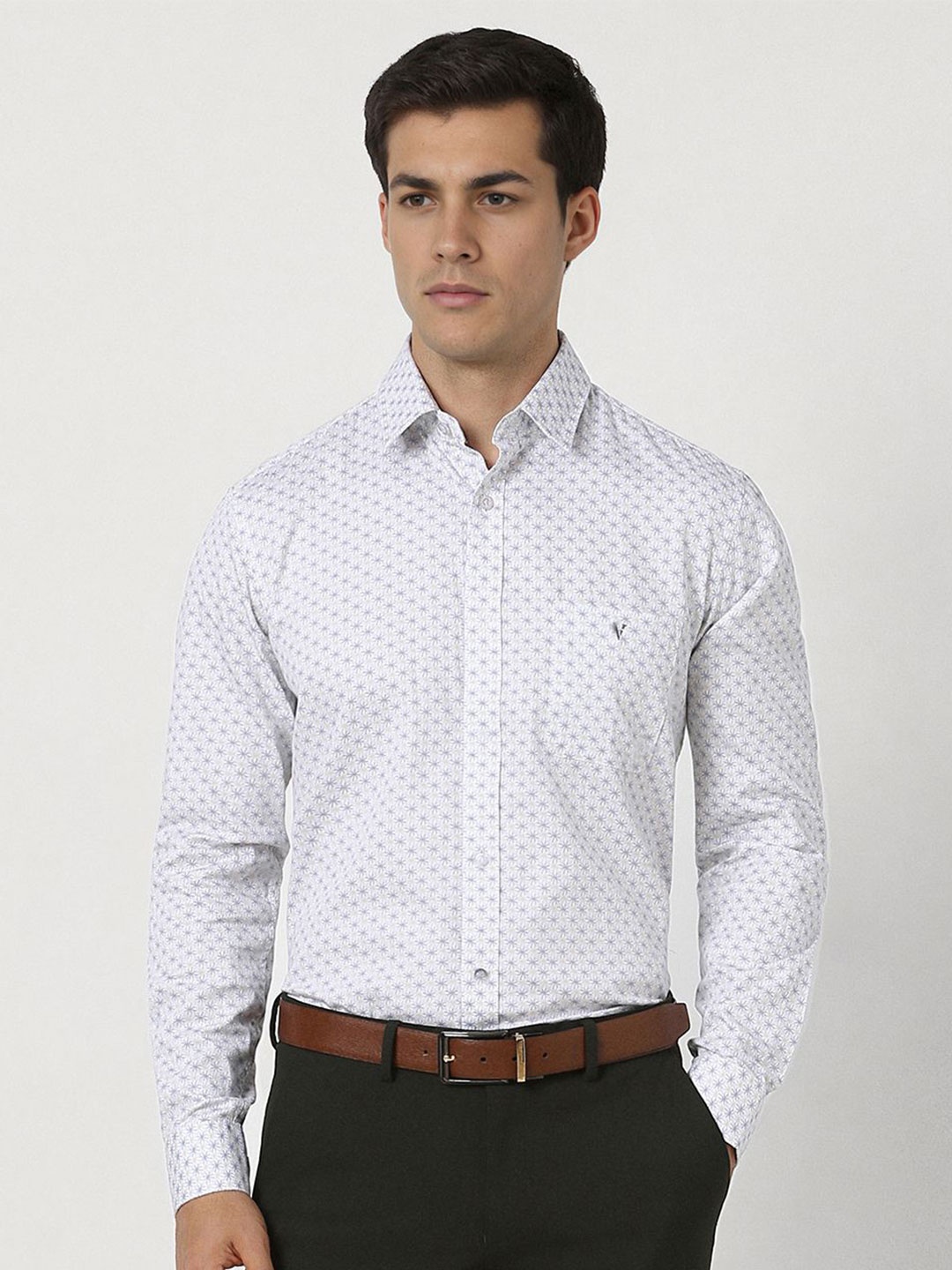 

Van Heusen Sport Men Slim Fit Geometric Printed Cotton Formal Shirt, White