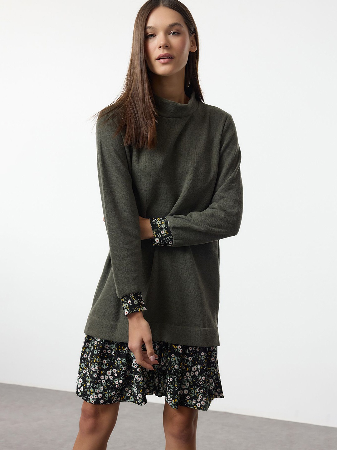 

Trendyol Mock Neck A-Line Dress, Na