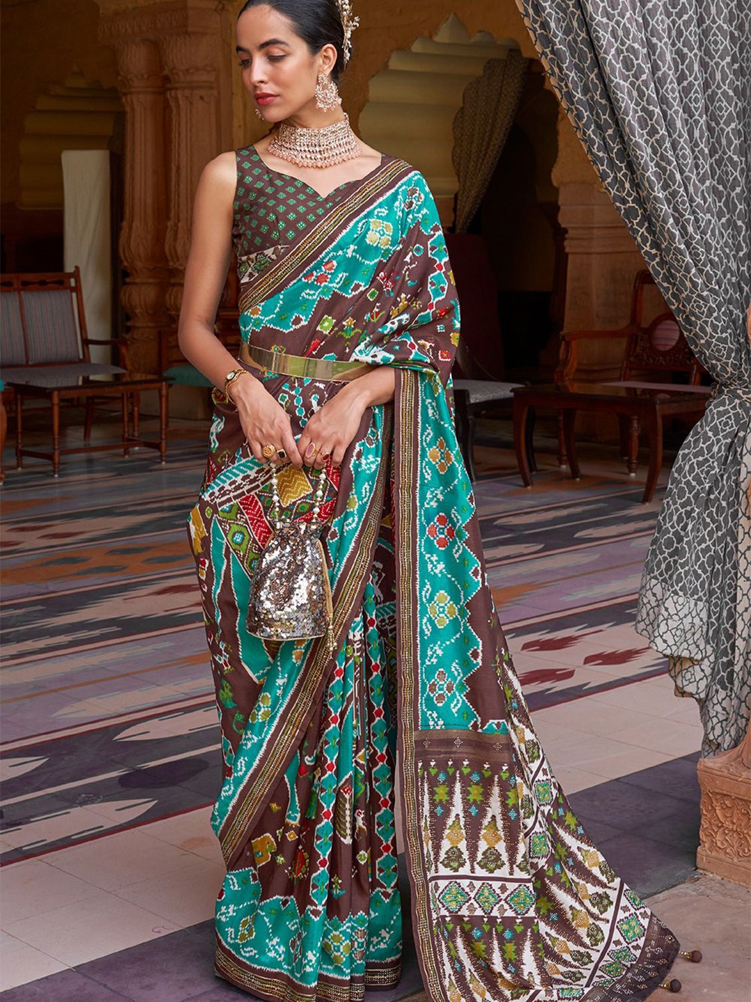 

DEVATITHI Kalamkari Silk Blend Patola Saree, Blue