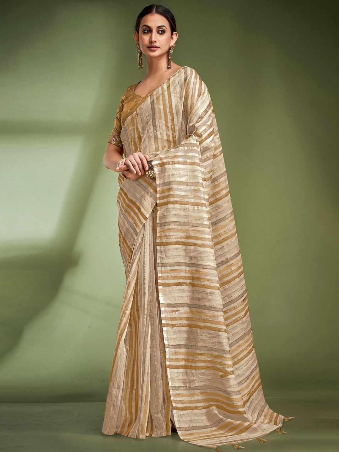 

DEVATITHI Striped Tissue Saree, Mustard