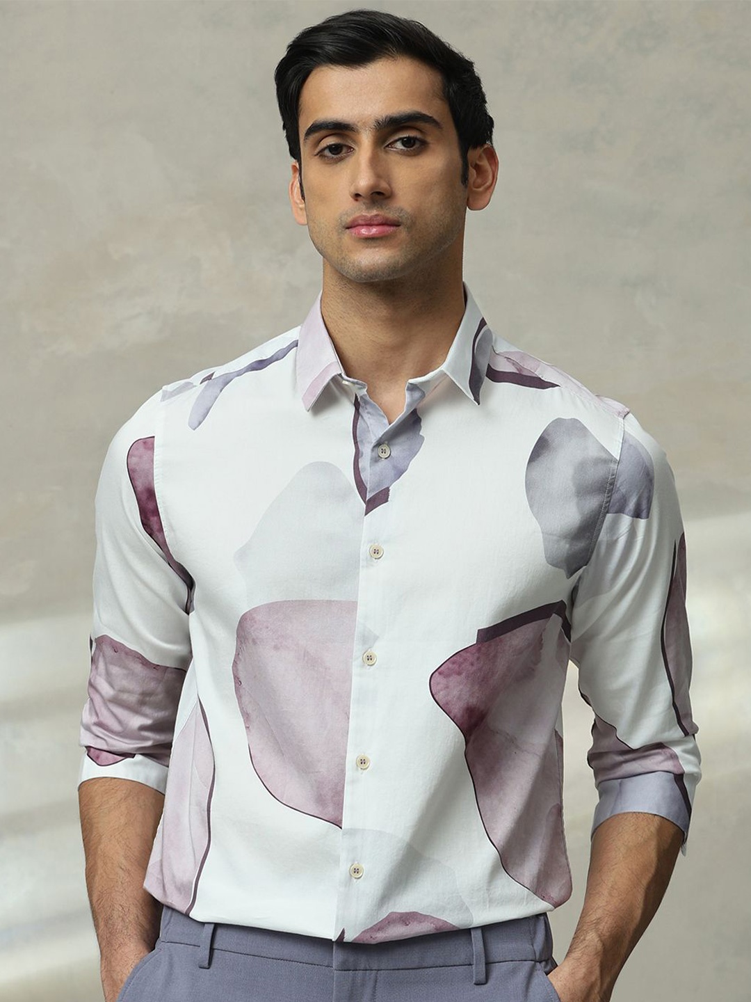 

Mufti Men Slim Fit Spread Collar Abstract Printed Cotton Casual Shirt, Off white