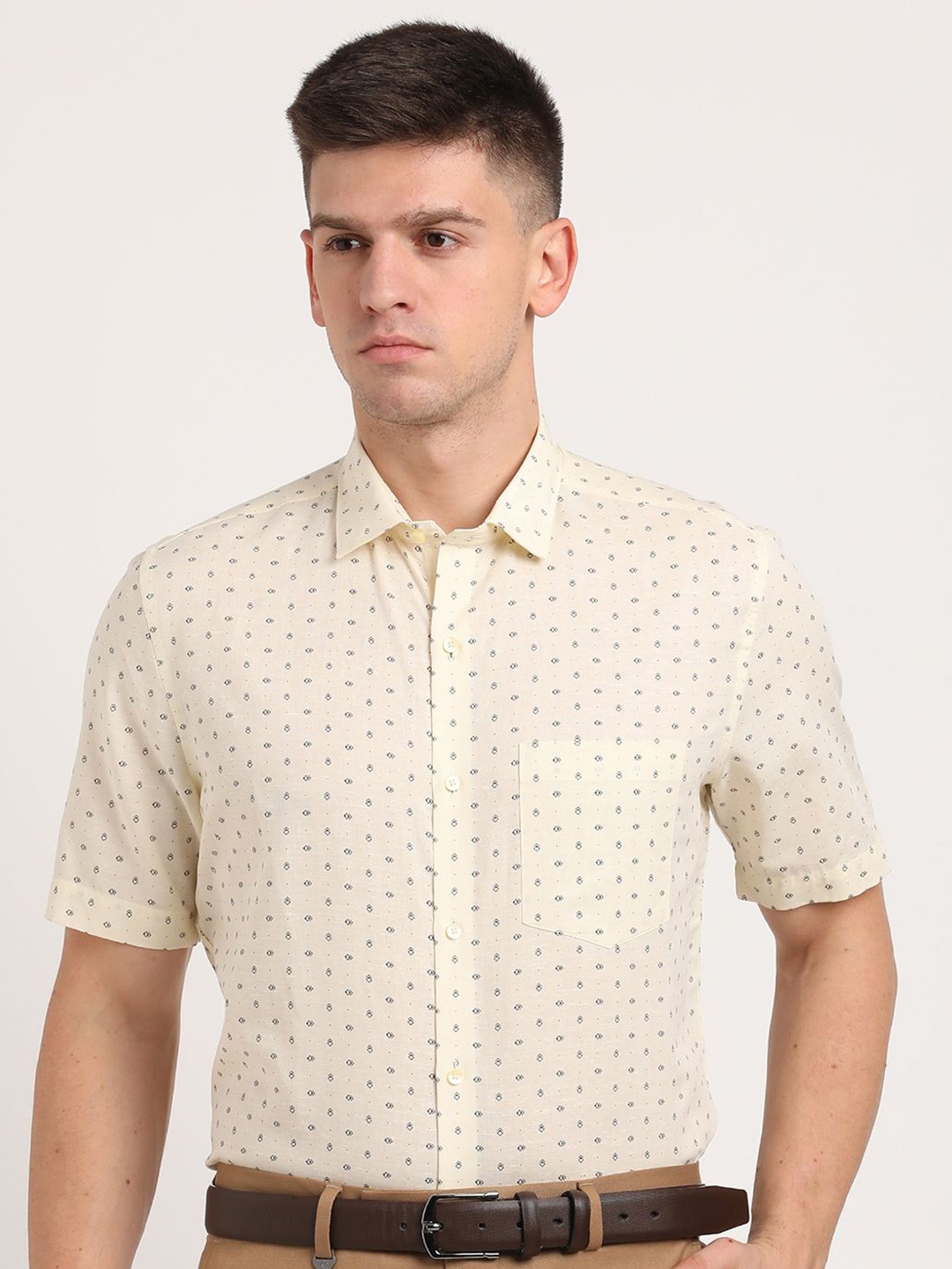 

Turtle Men Standard Slim Fit Spread Collar Micro Ditsy Printed Cotton Linen Formal Shirt, Cream