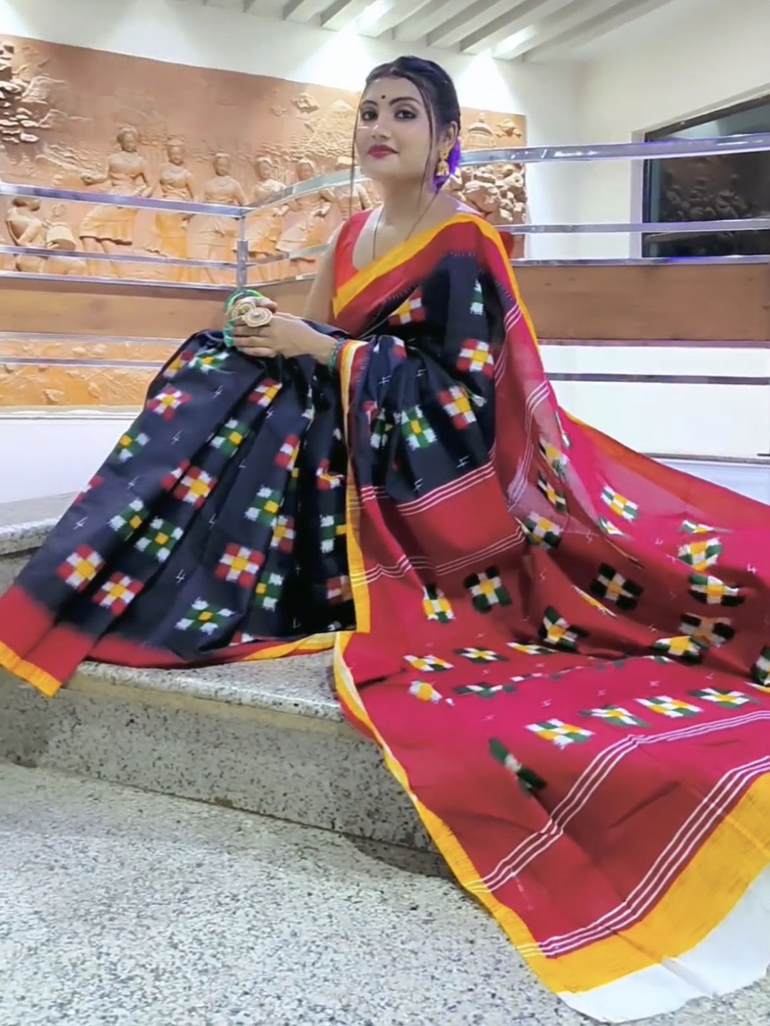 

pasapalli Pure Cotton Sambalpuri Saree, Black