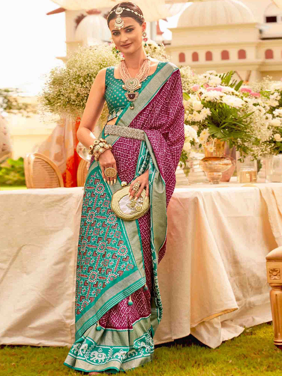 

KIMISHA Patola Geometric Printed Saree, Purple