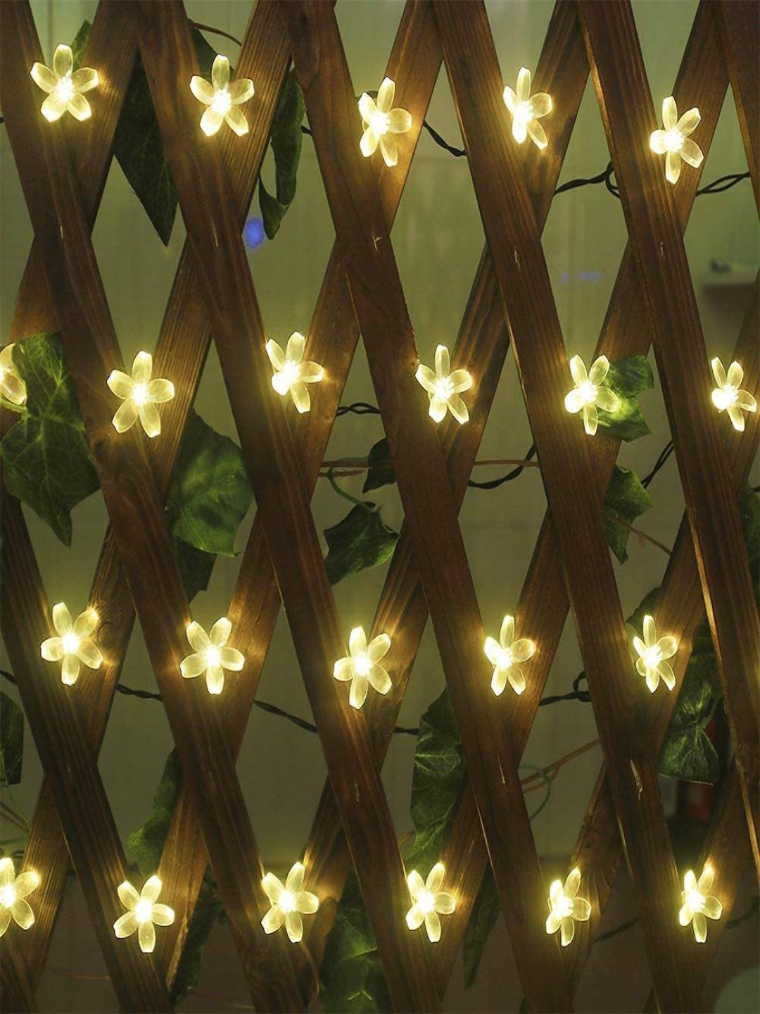 

ENORMITY Yellow Flower Shape String Lights, Gold