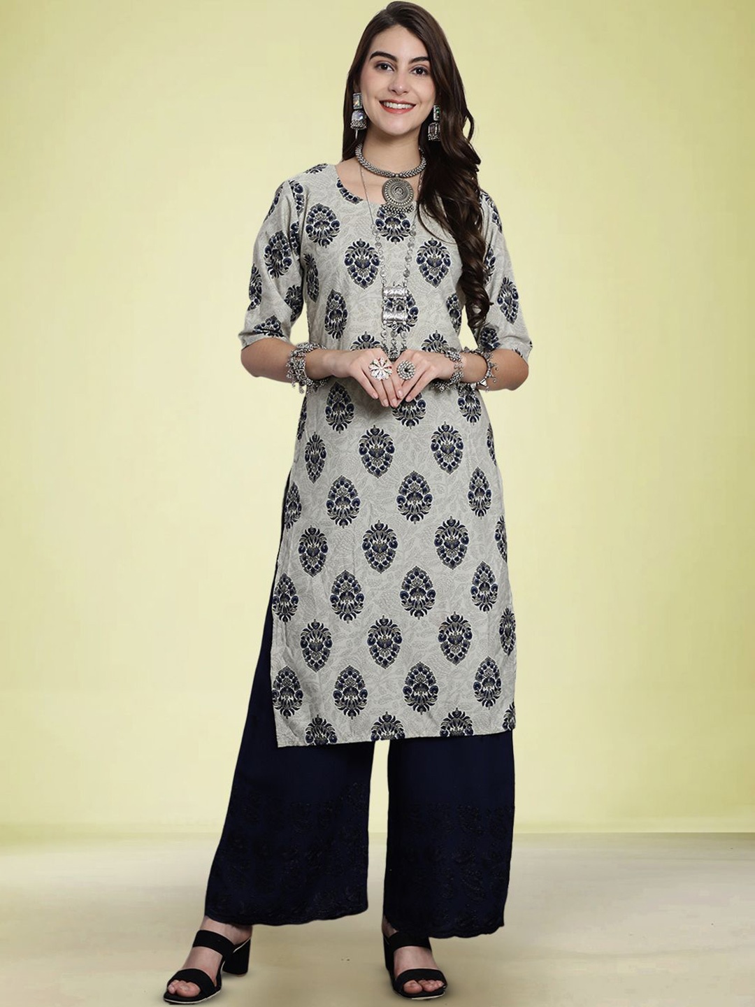 

Moda Rapido Women Printed Straight Kurta, Grey
