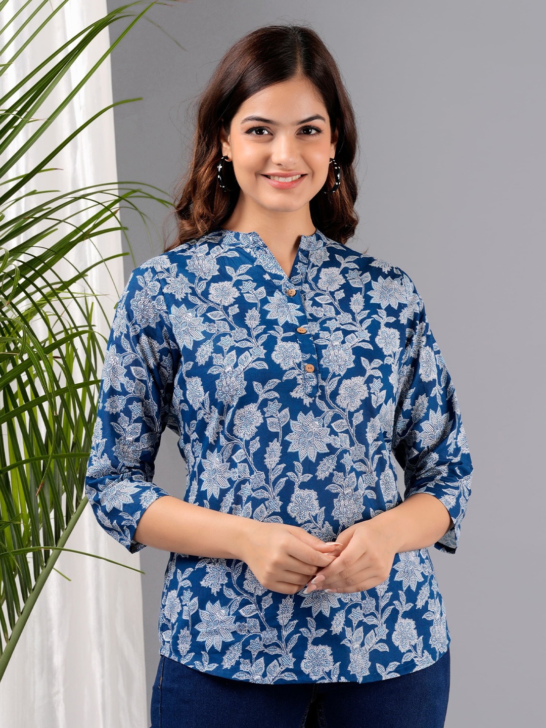 

KALINI Women Floral Printed Mandarin Collar Kurti, Navy blue