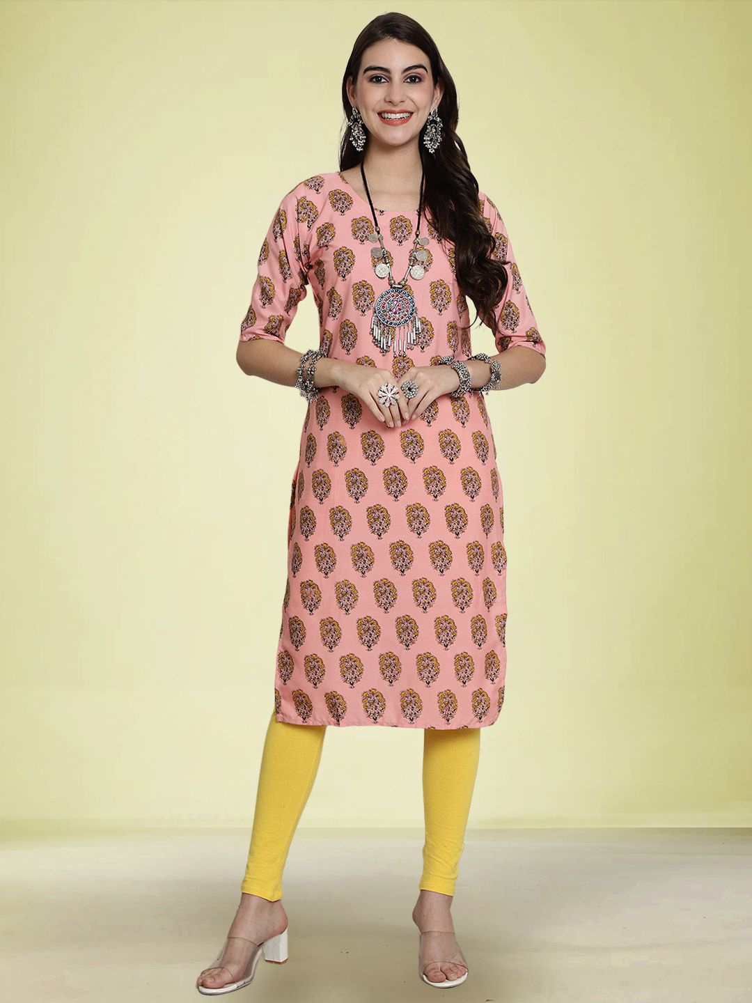 

Moda Rapido Floral Printed Round Neck Straight Kurta, Peach