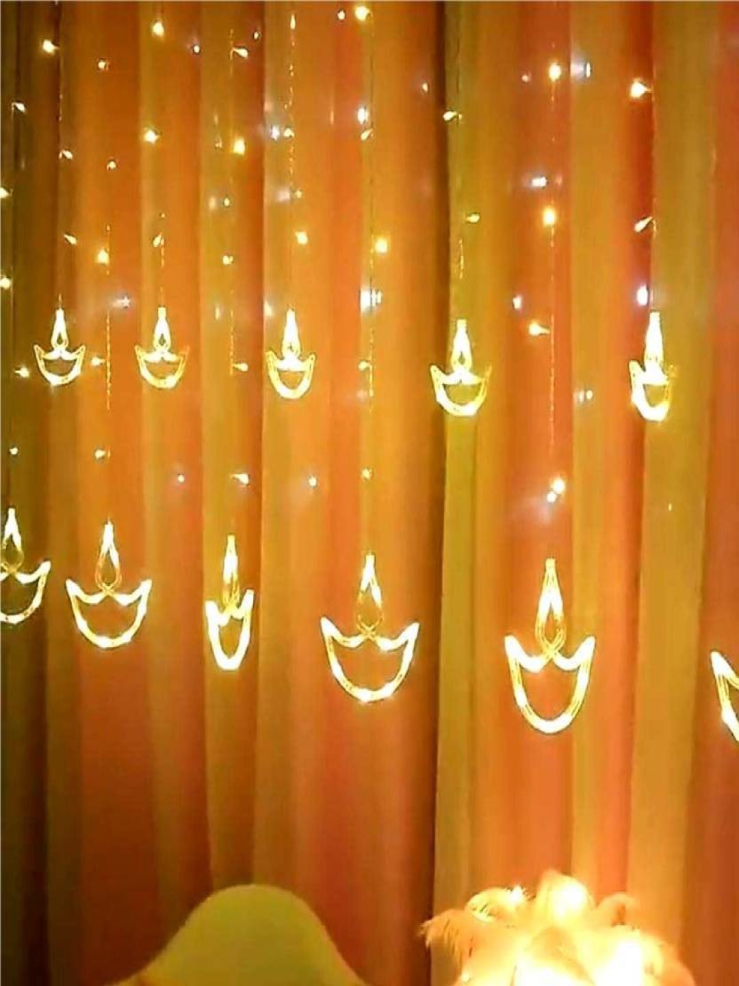 

SPARK WORLD Yellow Moon Shape String Lights