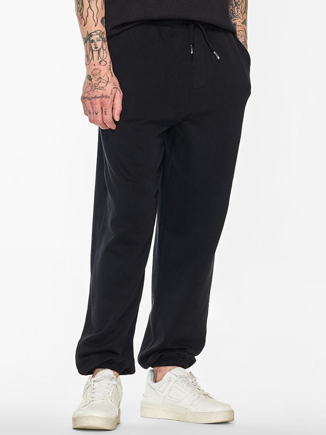 

Snitch Men Pure Cotton Mid Rise Joggers, Black