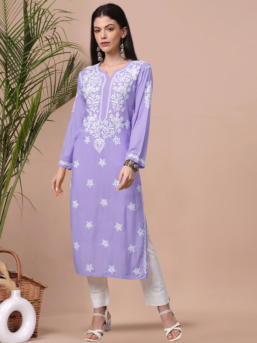 

PARAMOUNT CHIKAN Women Ethnic Motifs Embroidered Chikankari Floral Kurta, Mauve