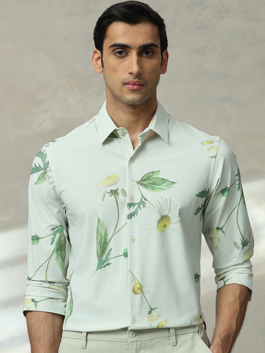 

Mufti Men Slim Fit Spread Collar Floral Printed Casual Shirt, Green