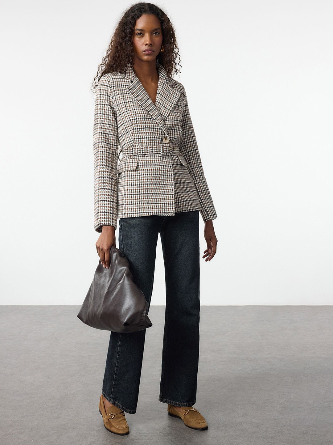 

Trendyol Women Lapel Collar Checked Casual Tailored Jacket, White