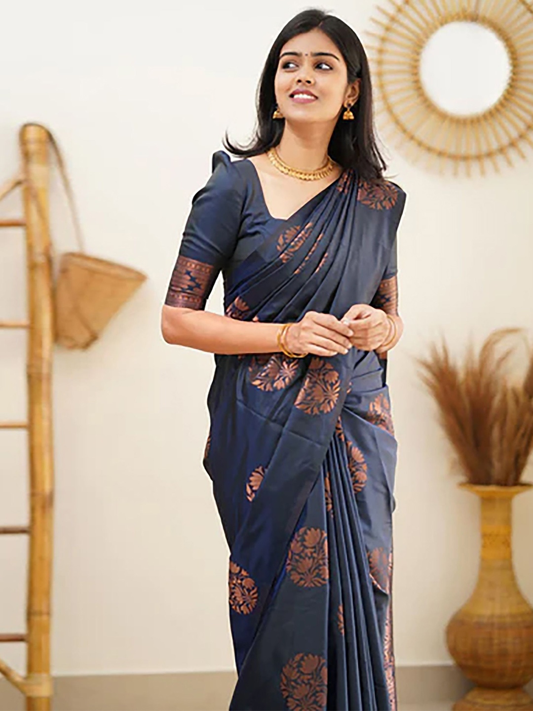 

bigben textile Woven Design Zari Silk Blend Banarasi Saree, Navy blue