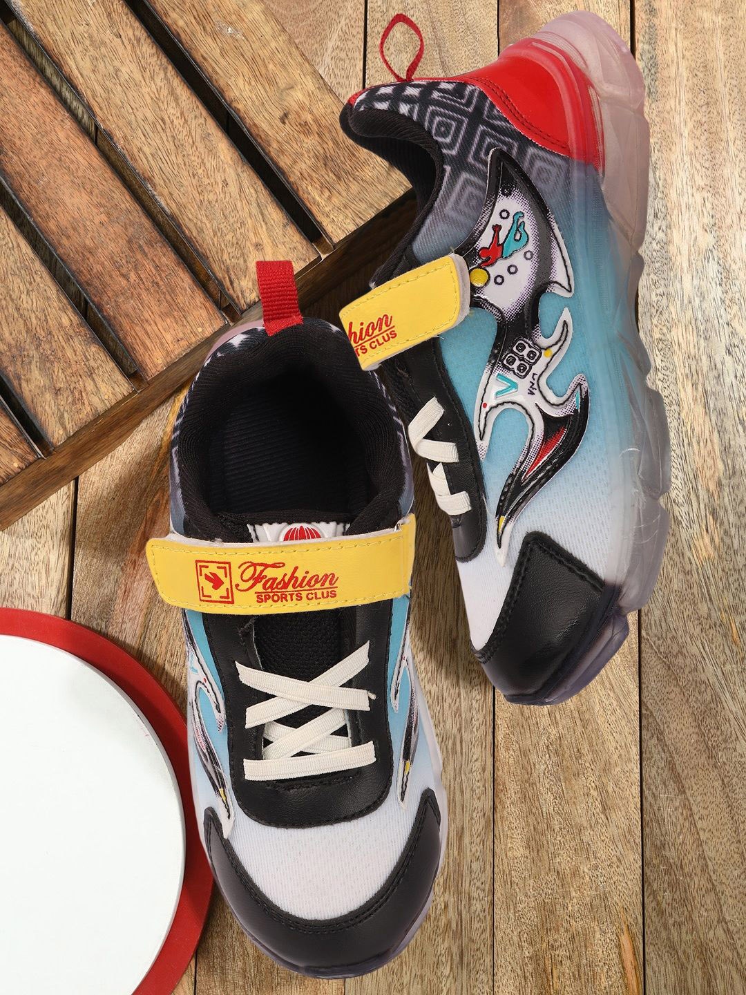 

YK Boys Printed Lightweight Sneakers, Black