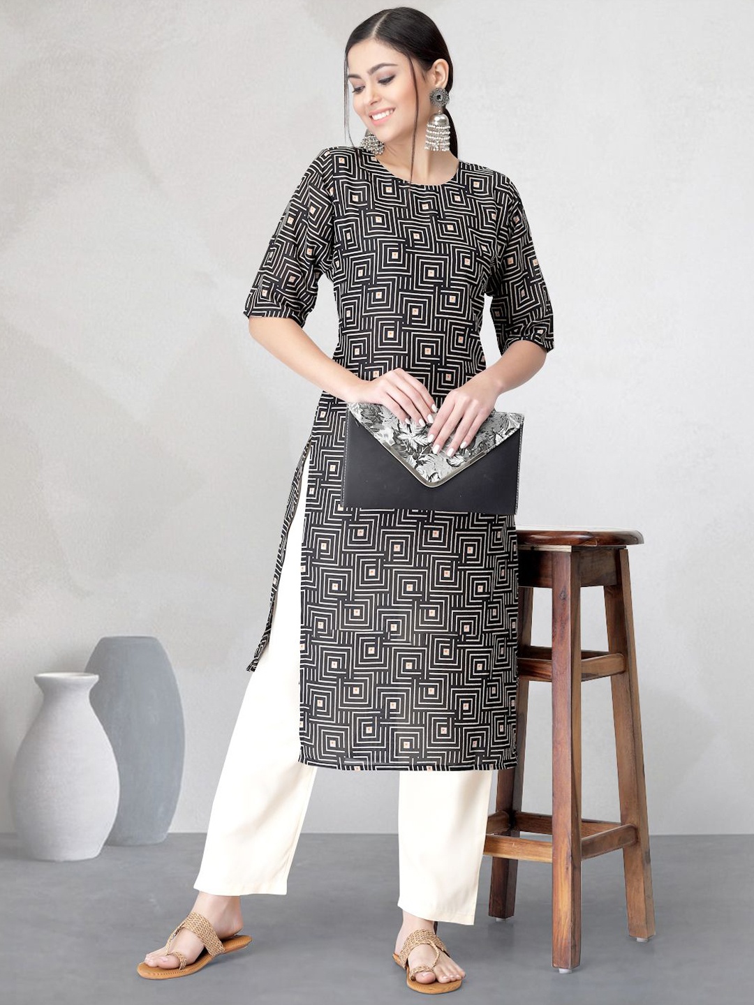 

7Threads Geometric Printed Round Neck Straight Kurta With Trousers, Black