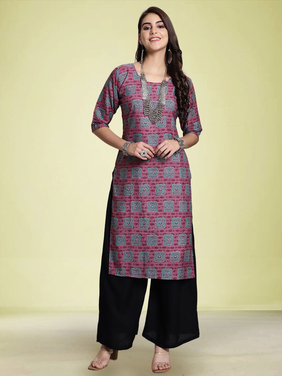 

Moda Rapido Geometric Printed Round Neck Straight Kurta, Maroon