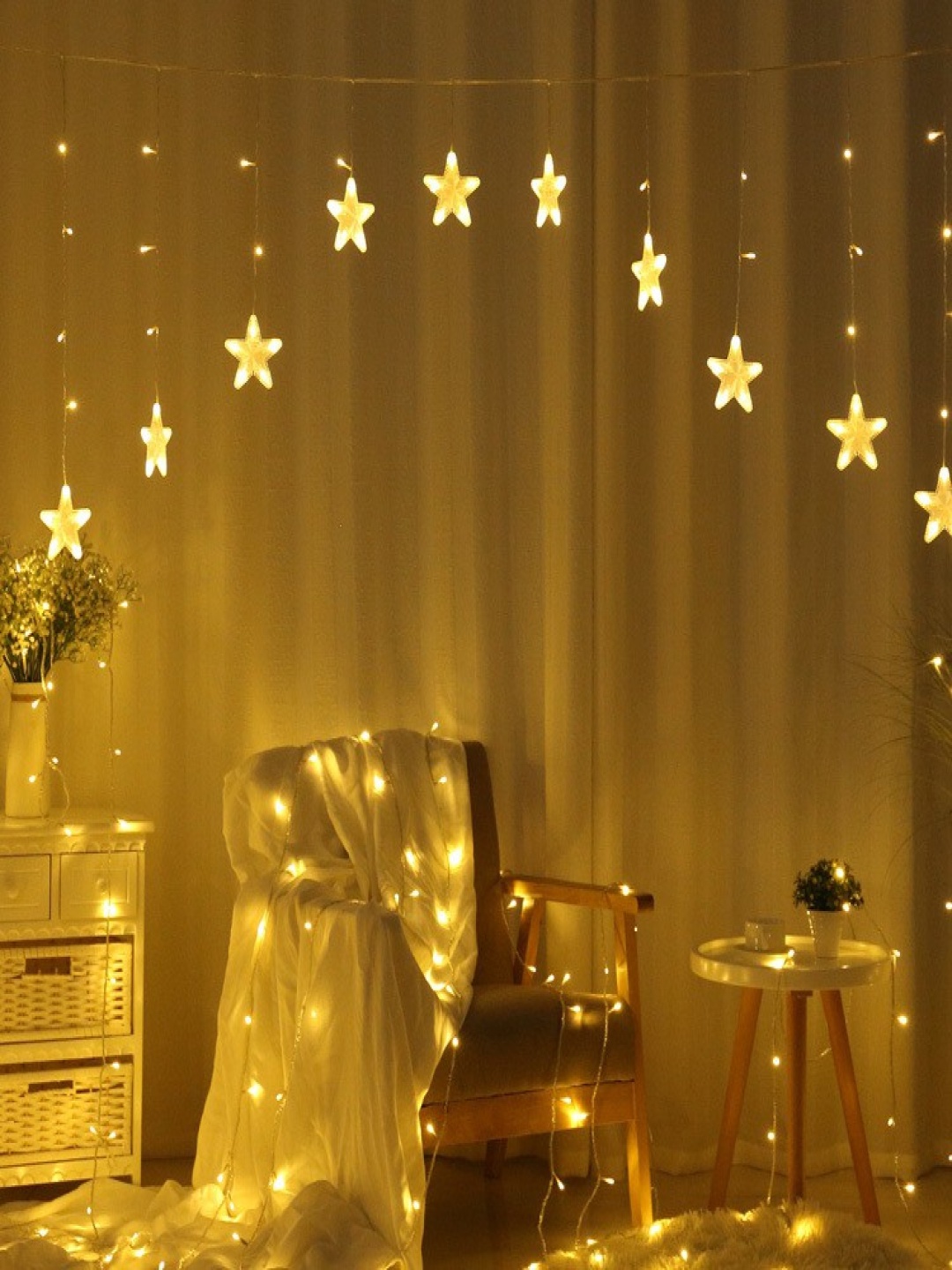 

SPARK WORLD Yellow Star-Shaped String Lights