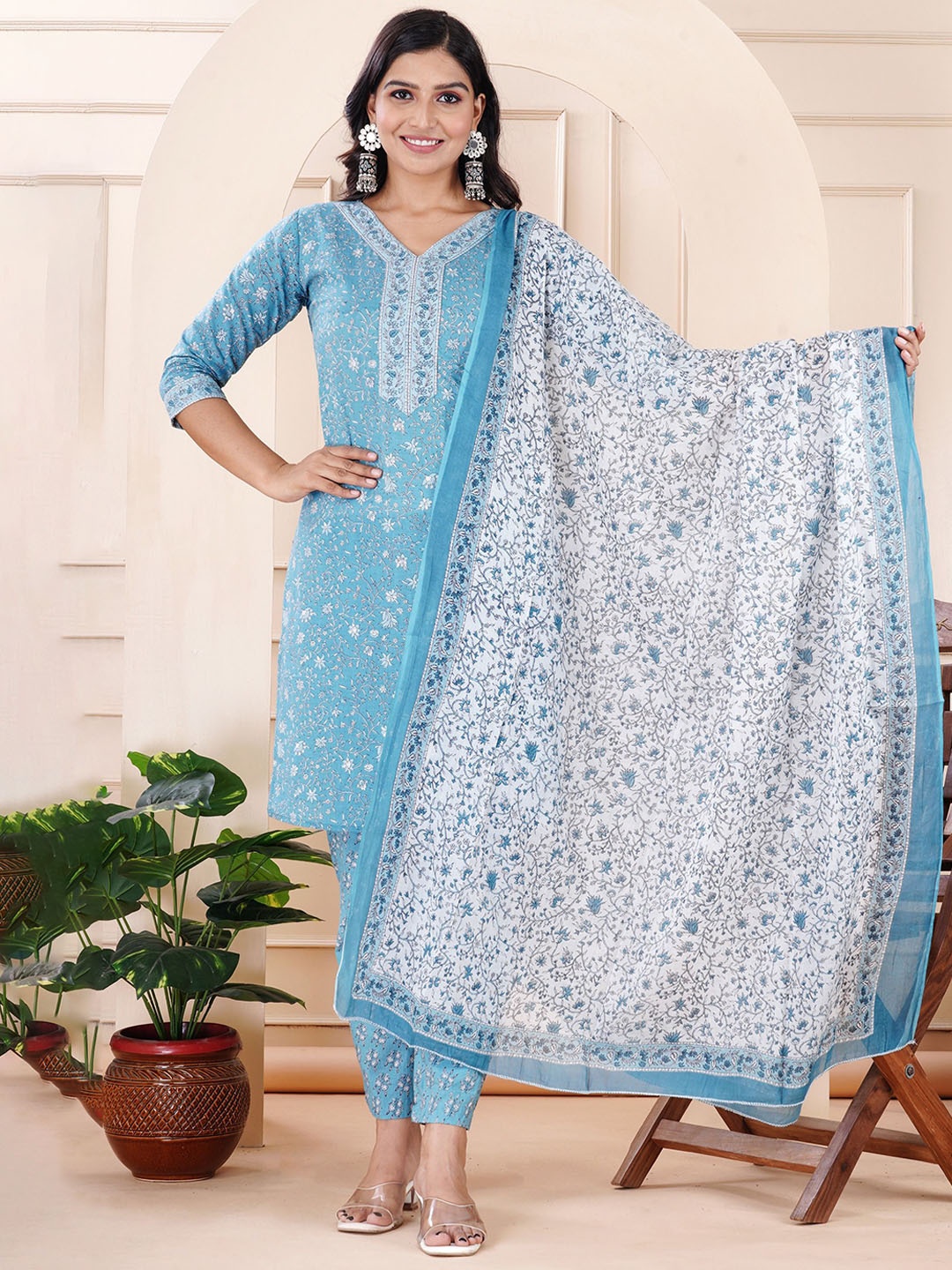 

SKYTICK Floral Printed V-Neck Straight Kurta with Pyjamas & Dupatta, Blue