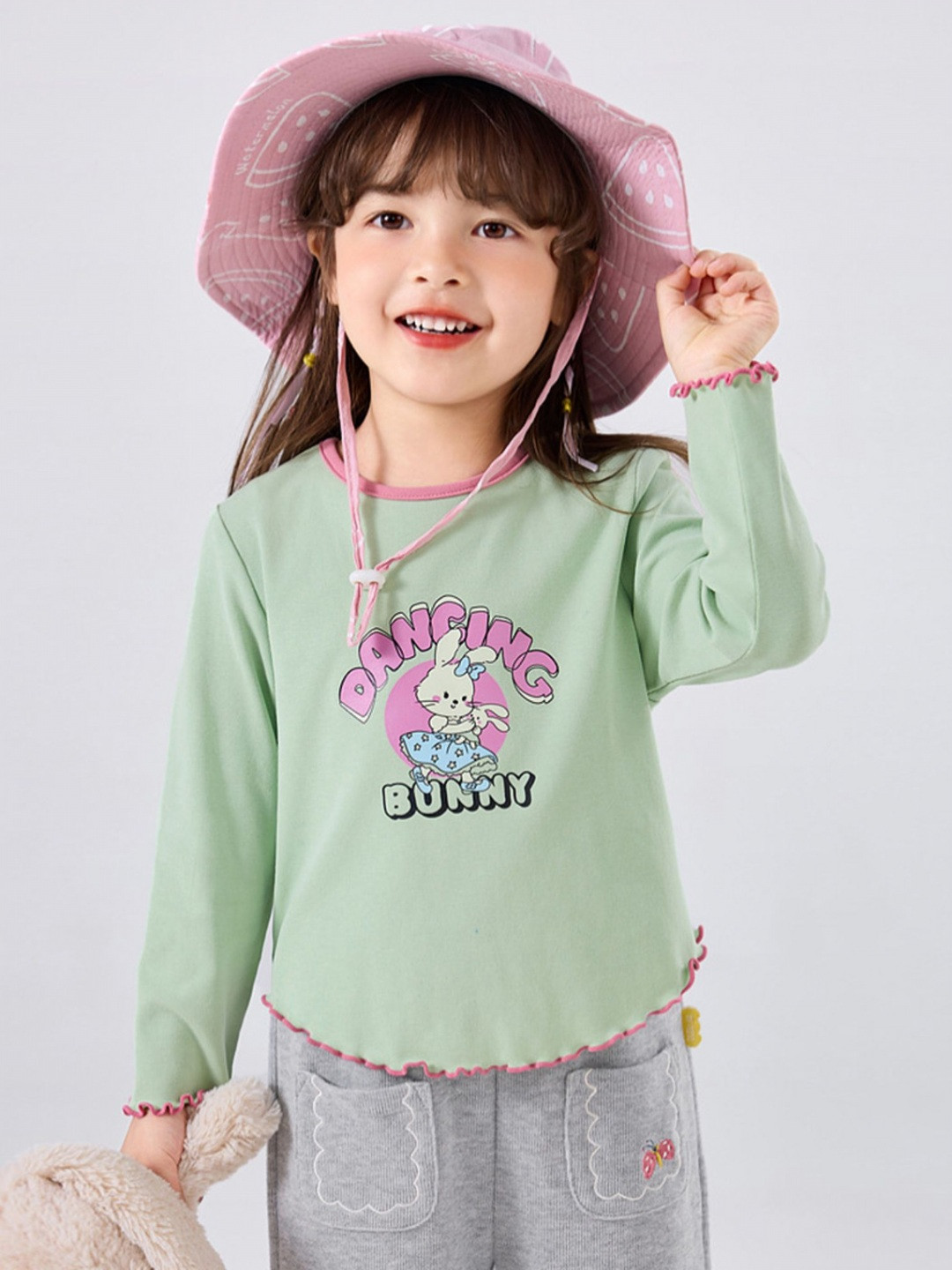 

LULU & SKY Girls Printed Extended Sleeves Applique T-shirt, Green