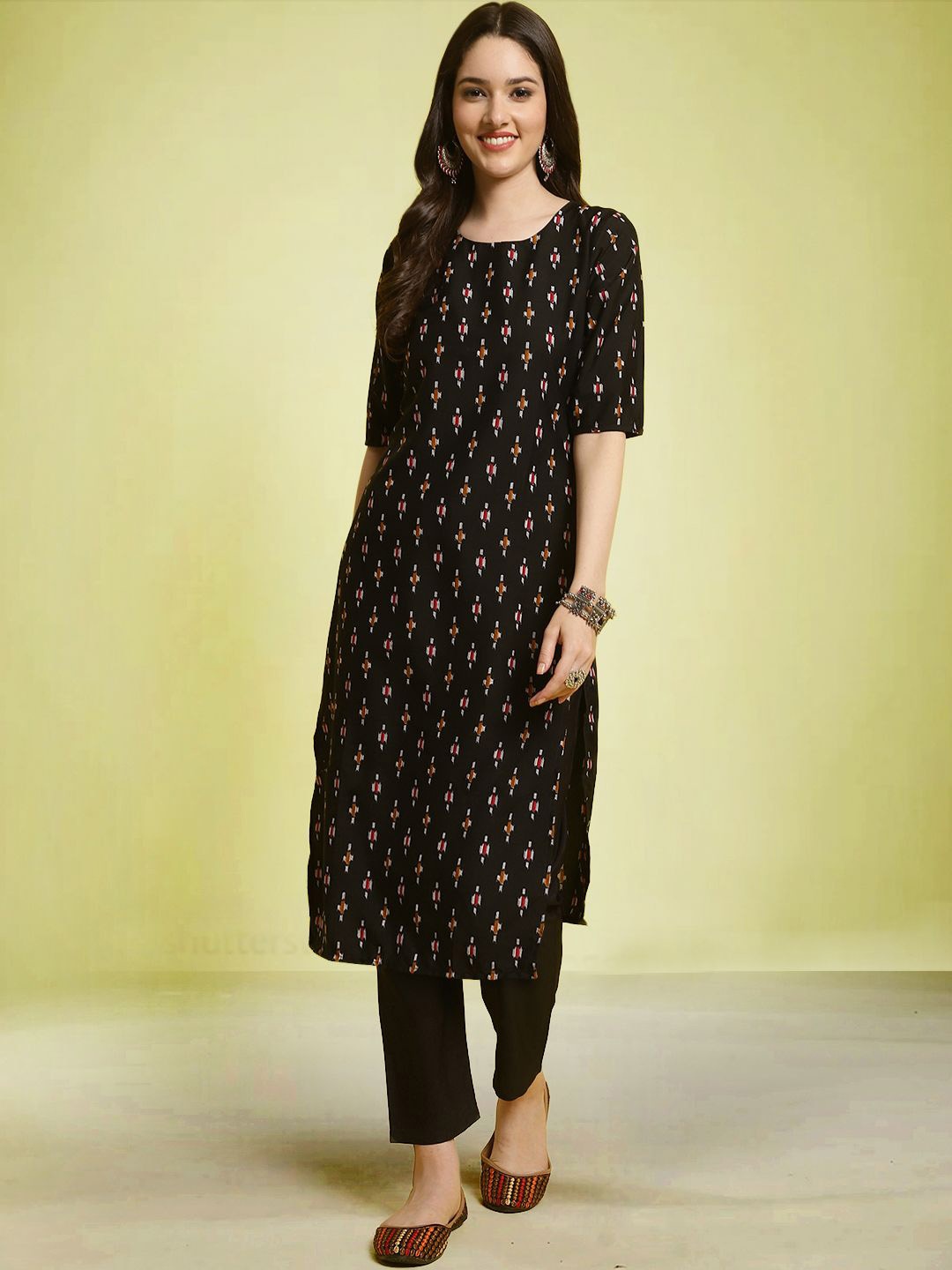 

Moda Rapido Geometric Printed Round Neck Straight Kurta With Trouser, Black