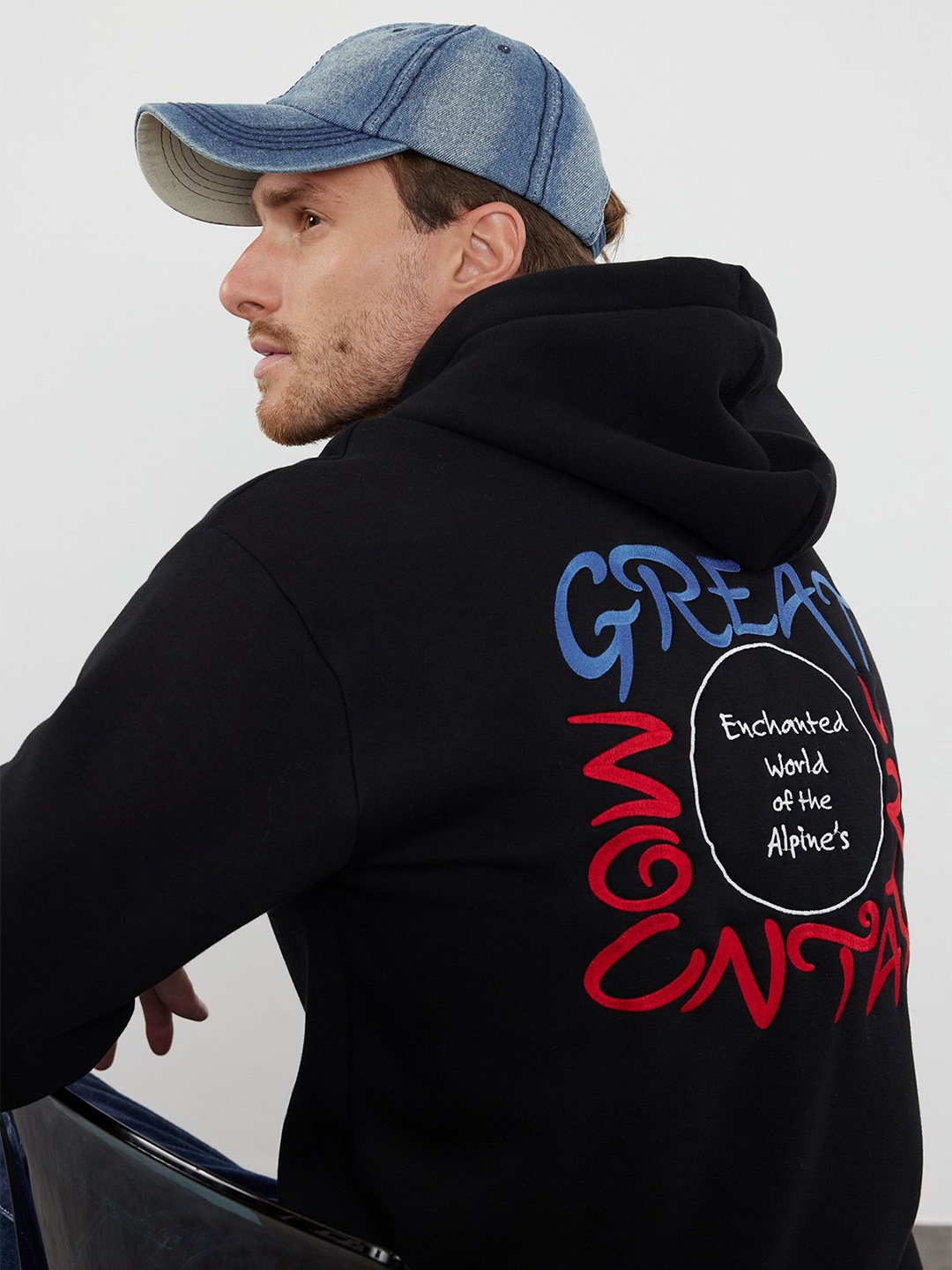 

Trendyol Men Printed Sweatshirt, Na