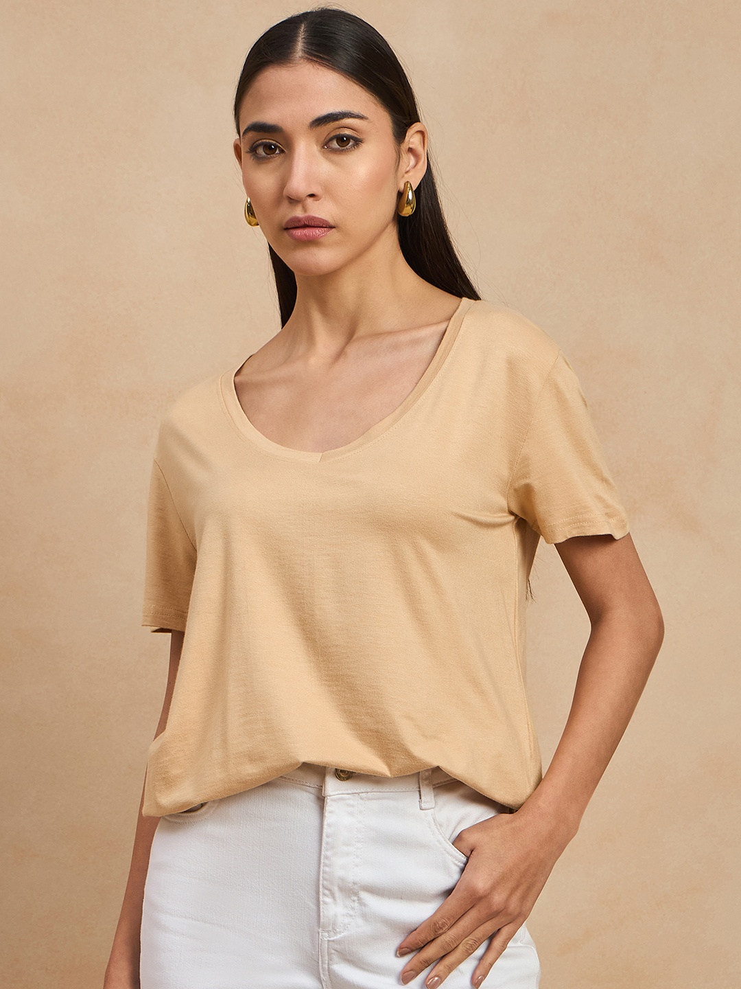 

COLOR CAPITAL Women Solid Scoop Neck Relaxed Fit T-shirt, Beige