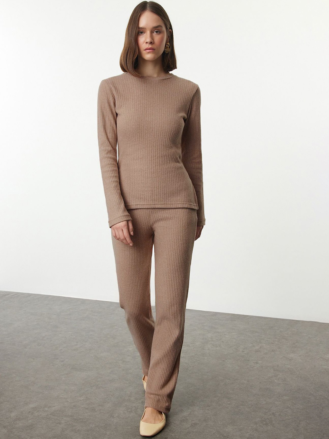 

Trendyol Round Neck Top And Trousers, Camel brown