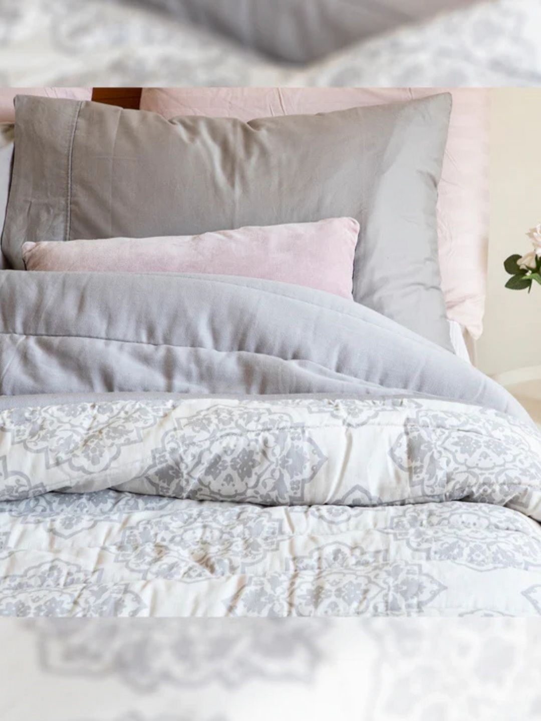 

WAXWINGO Grey & White Printed Cotton 300 GSM Mild Winter Double Bed Comforter