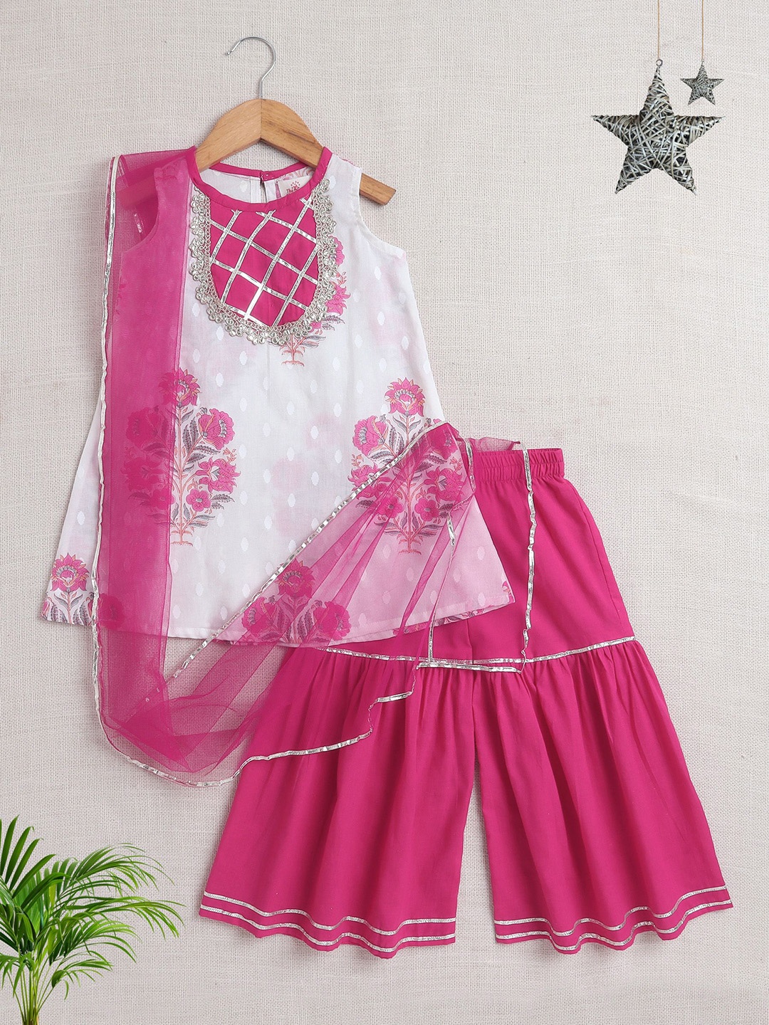 

The Magic Wand Girls Floral Printed Gotta Patti Pure Cotton Kurta with Palazzos & Dupatta, Pink