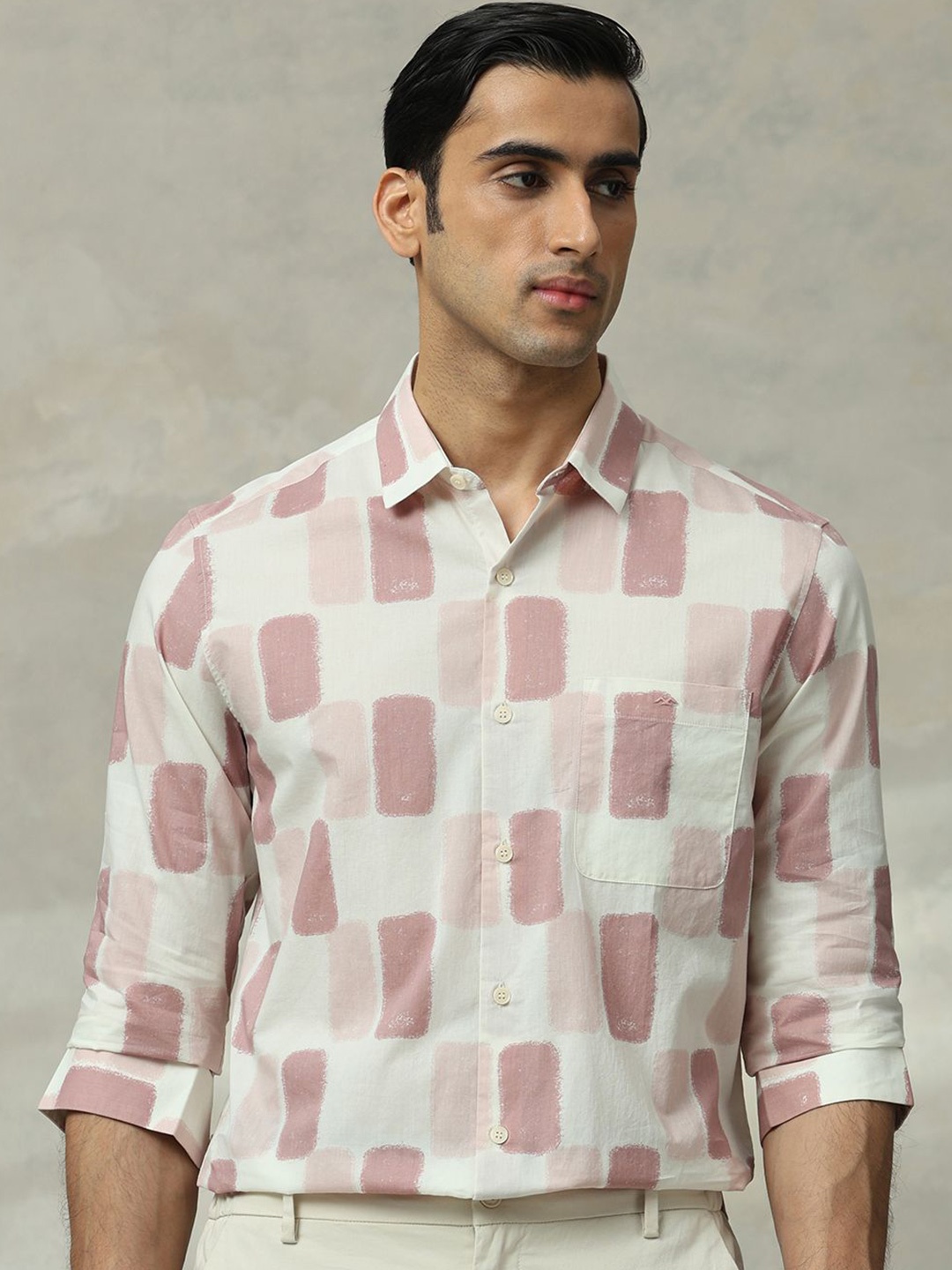 

Mufti Men Slim Fit Spread Collar Geometric Printed Cotton Casual Shirt, Pink