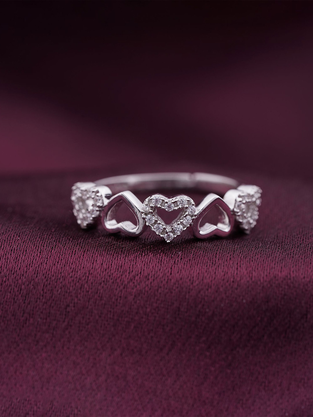 

Zalkari 925 Sterling Silver Rhodium-Plated CZ-Studded Heart Eternity Band Finger Ring