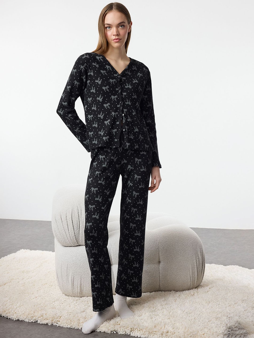 

Trendyol Women Printed Night suit, Black