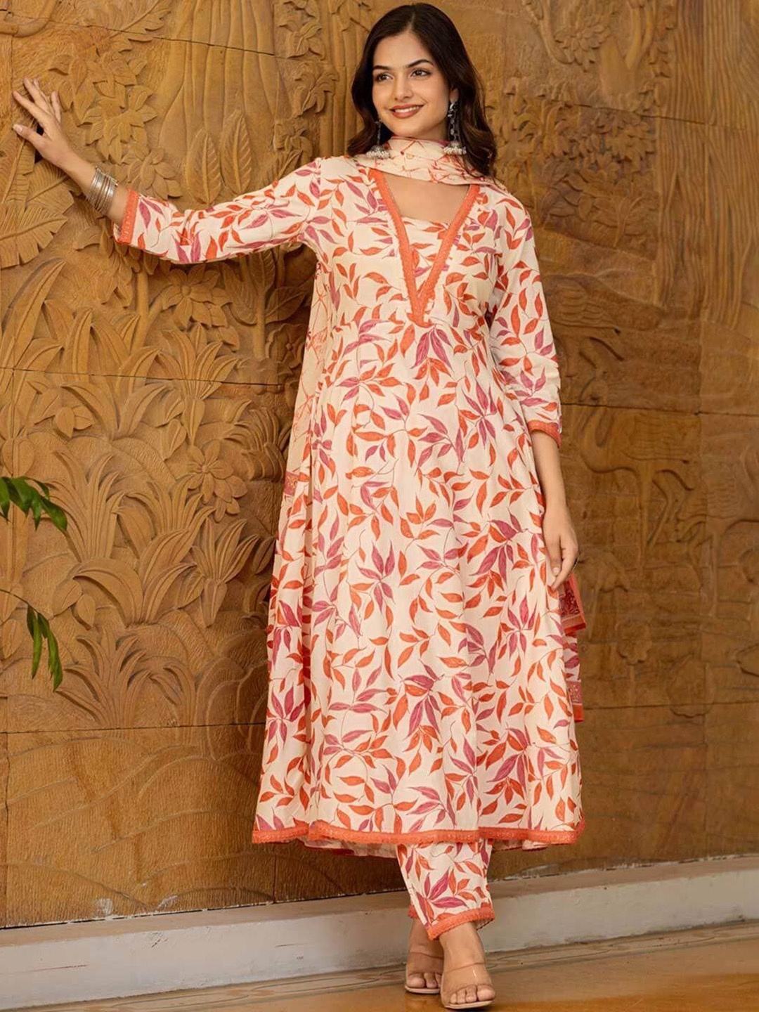 

PARTHVI Floral Printed Thread Work Pure Cotton Kurta with Trouser & Dupatta, Orange