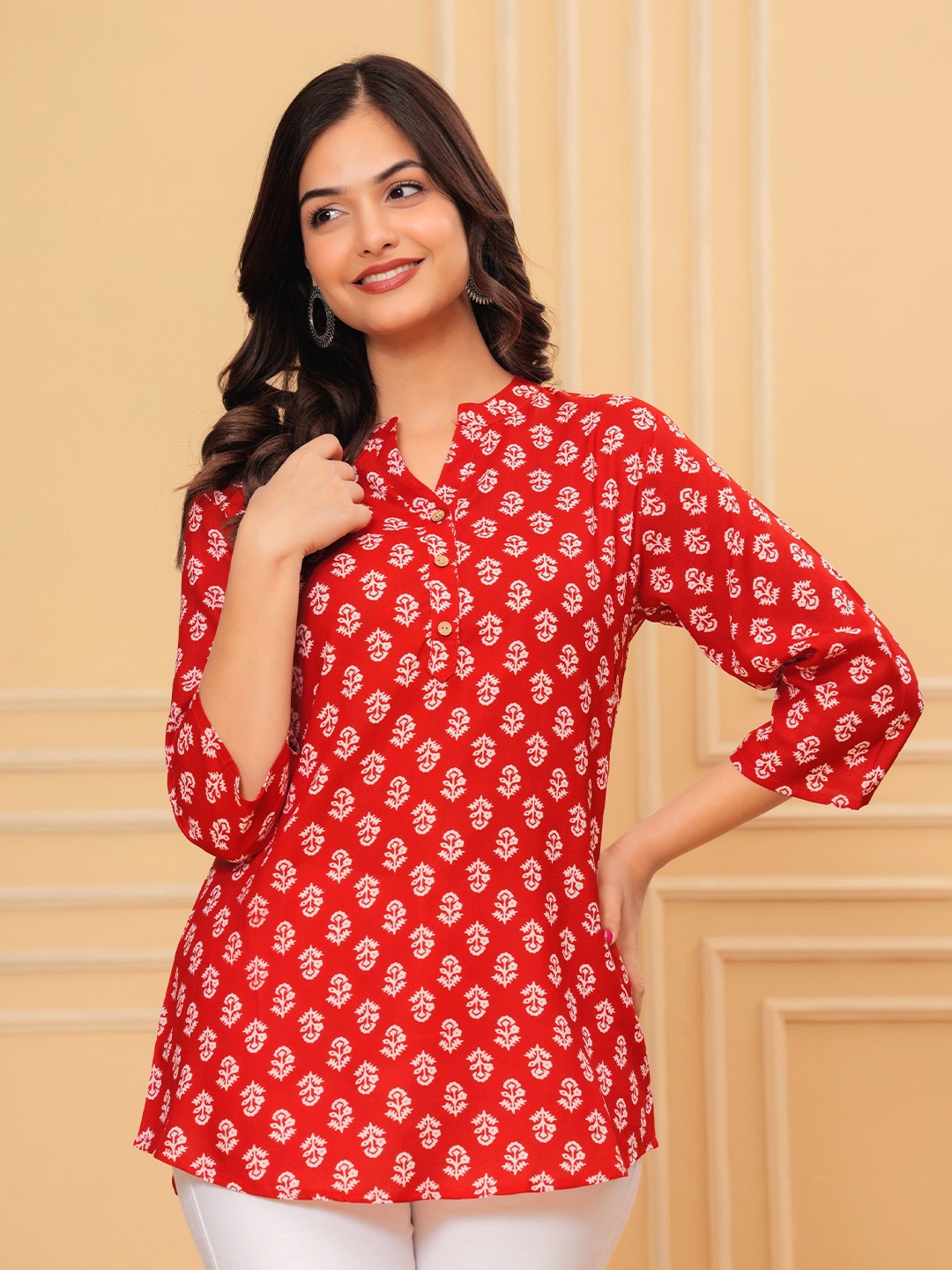 

KALINI Ethnic Motifs Printed V-Neck Kurti, Red