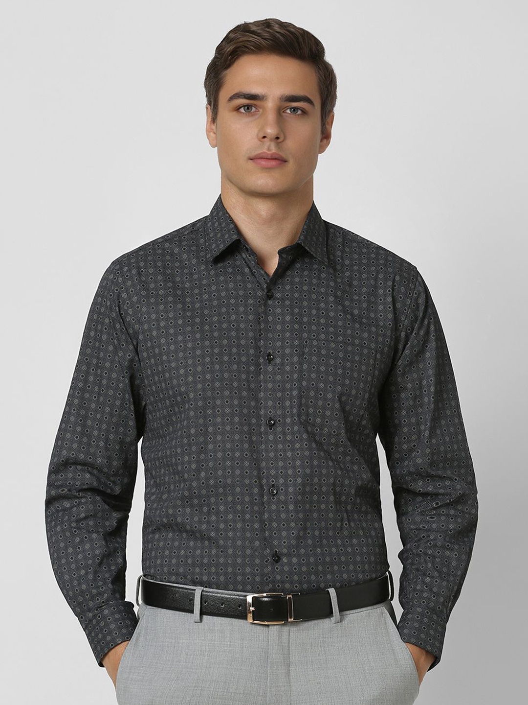 

Van Heusen Men Opaque Printed Formal Shirt, Charcoal