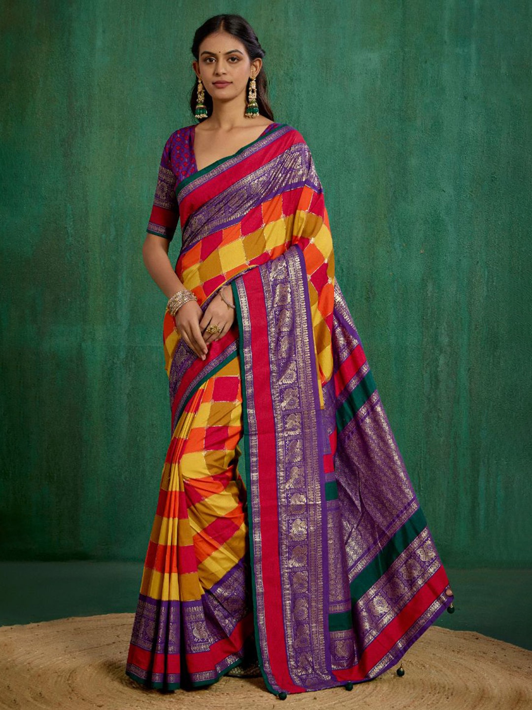 

TIRA Colourblocked Ready to Wear Saree, Orange