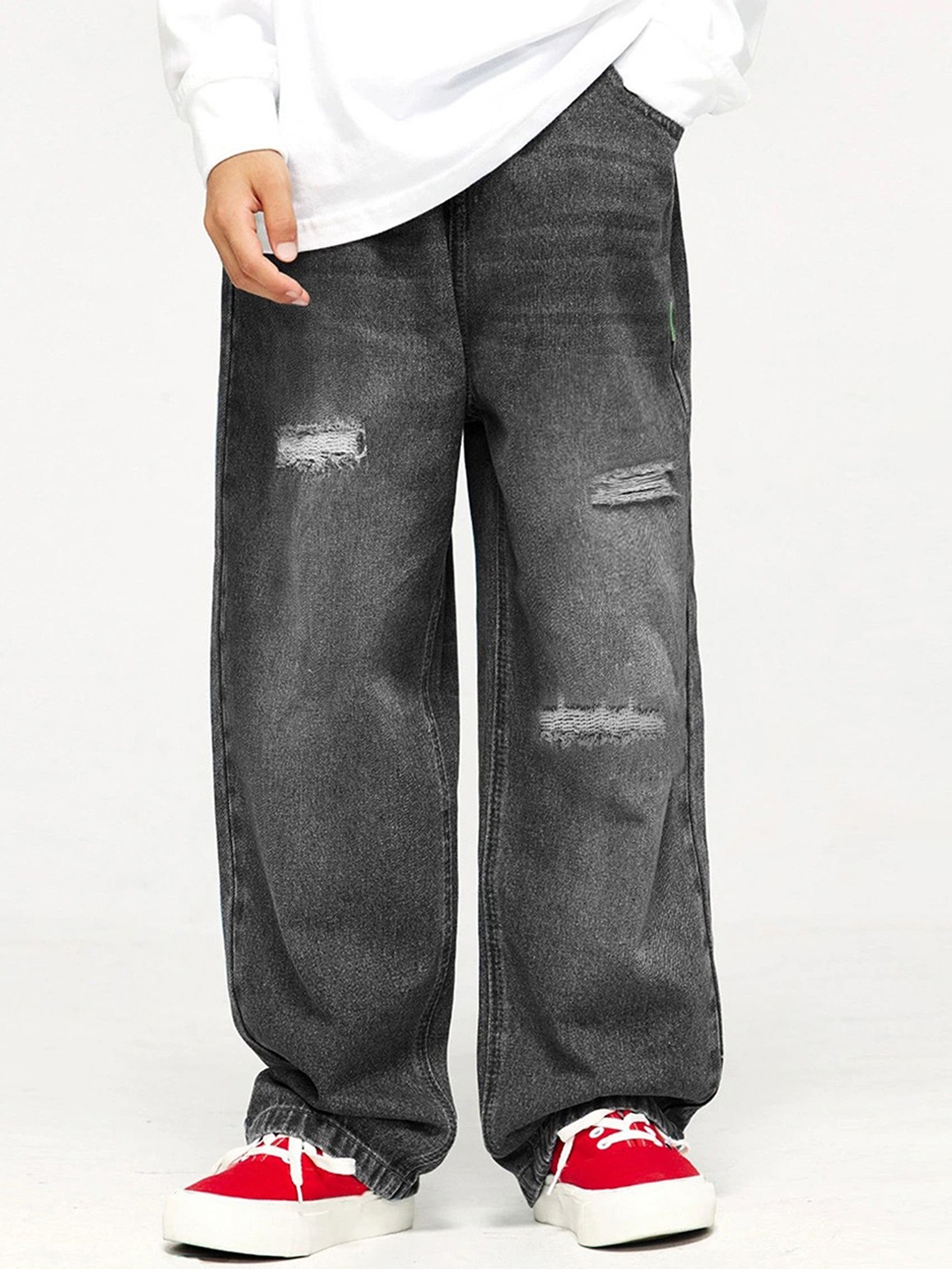 

LULU & SKY Unisex Kids Straight Fit High-Rise Mildly Distressed Light Fade Jeans, Black