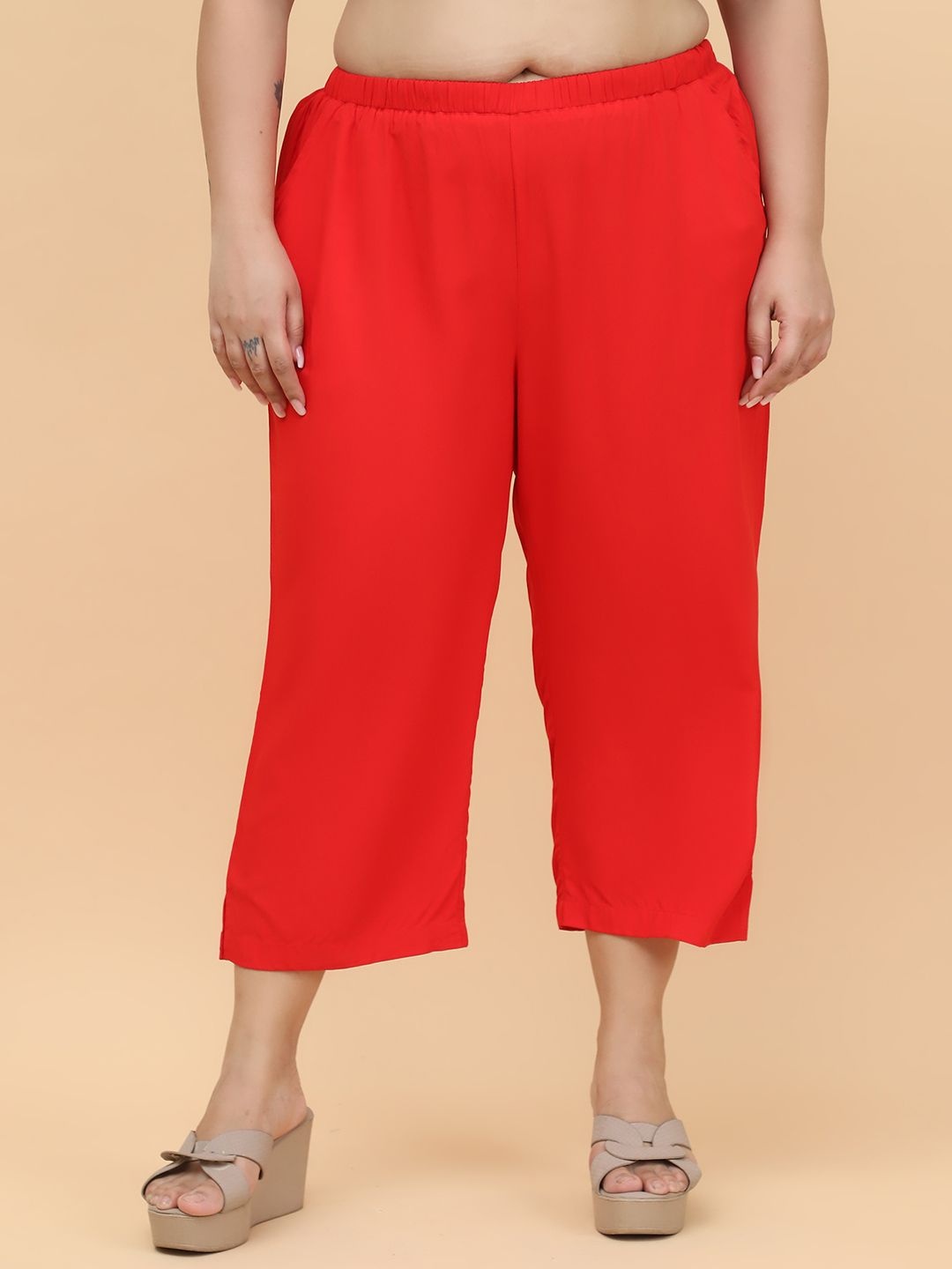 

TheRebelinme Women Capris, Red
