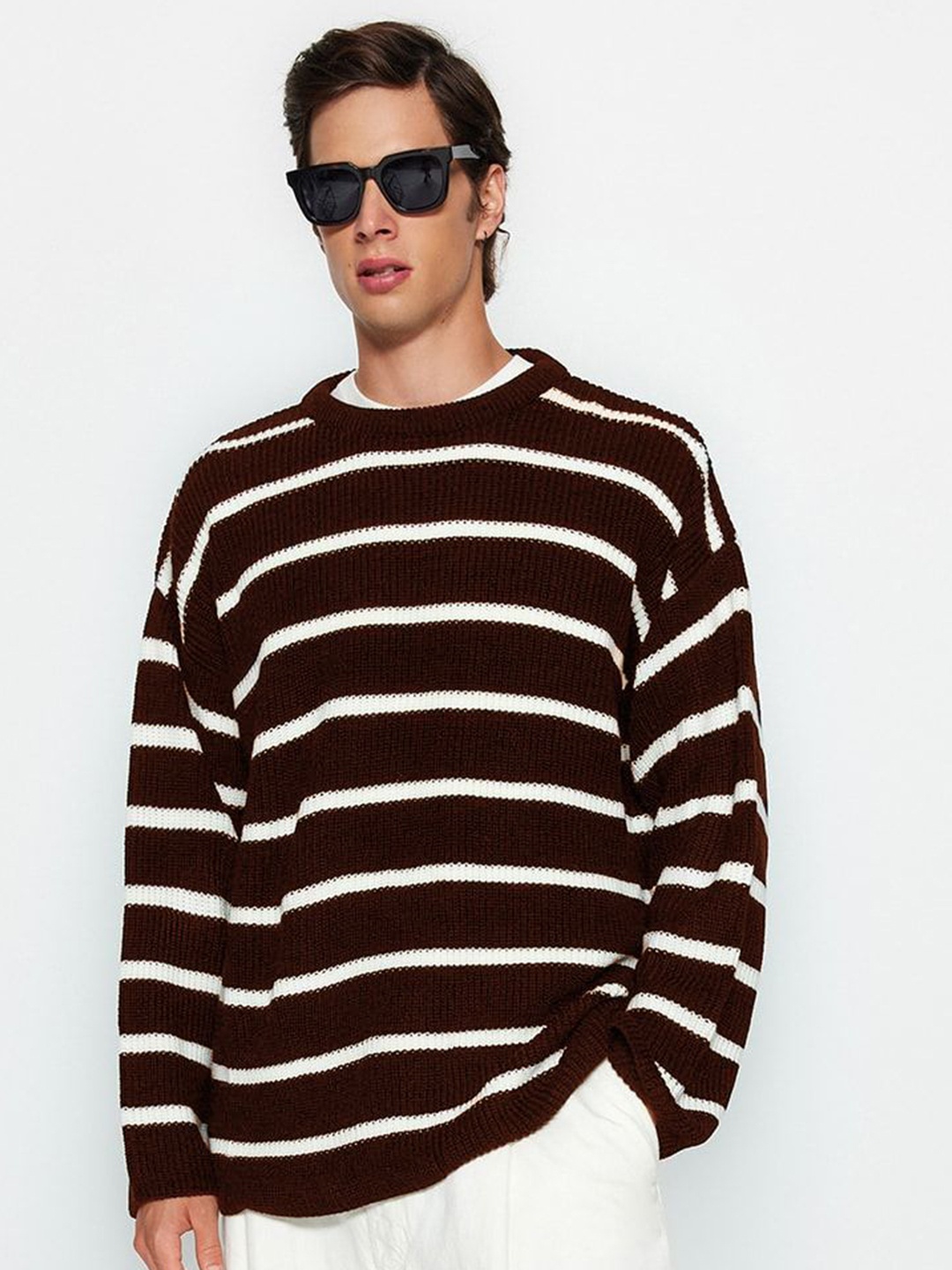 

Trendyol Unisex Striped Sweatshirt, Na