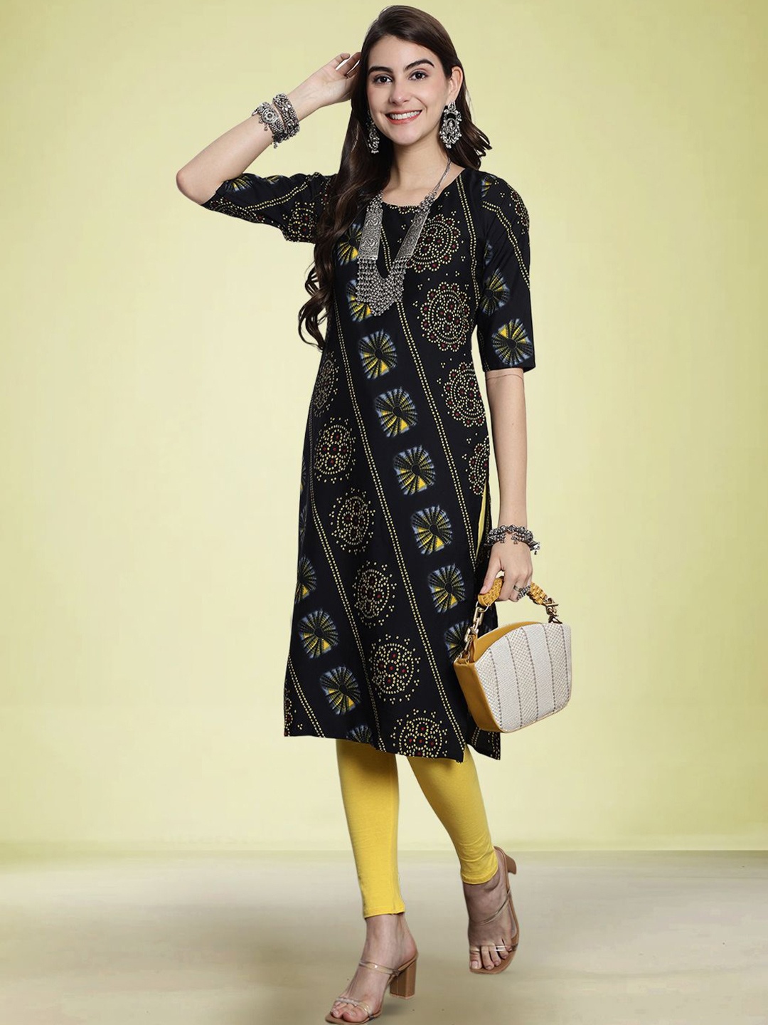 

Moda Rapido Bandhani Printed Round Neck Straight Kurta, Black