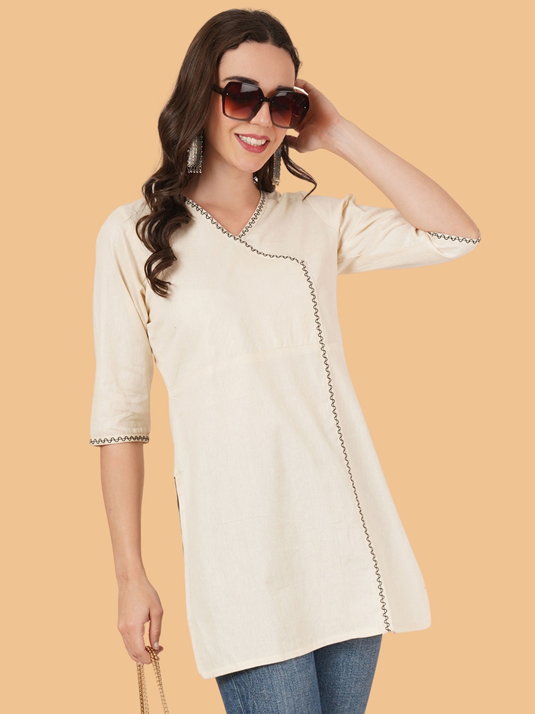 

Brownverse V-Neck Thread Work Pure Cotton Straight Kurti, White