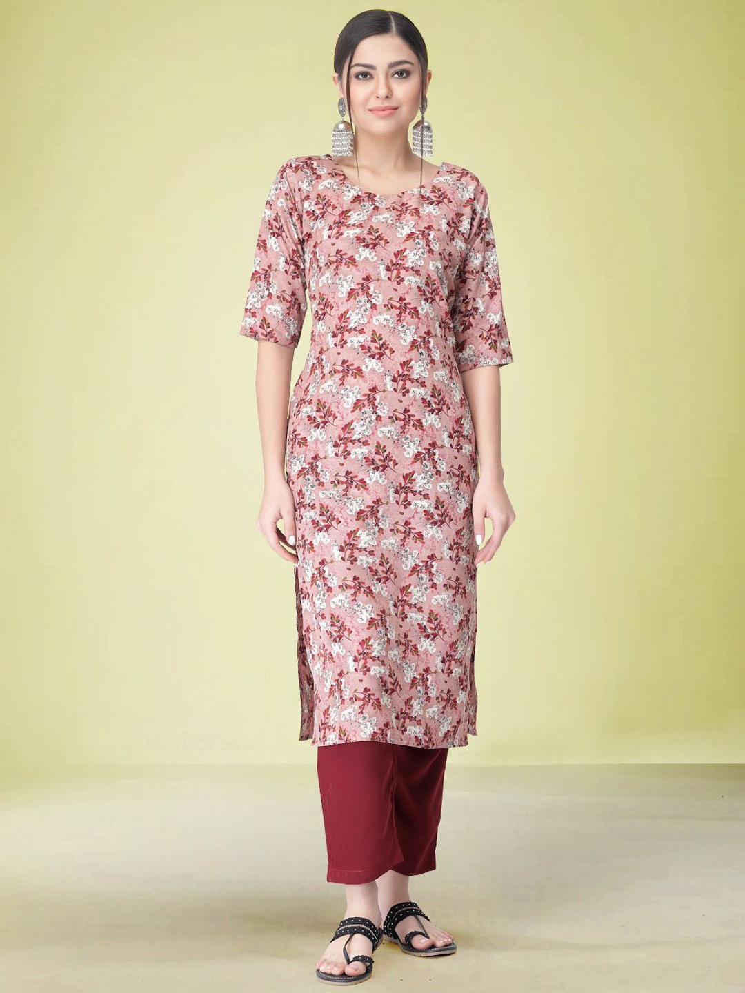 

Moda Rapido Floral Printed Round Neck Straight Kurta with Trousers, Peach