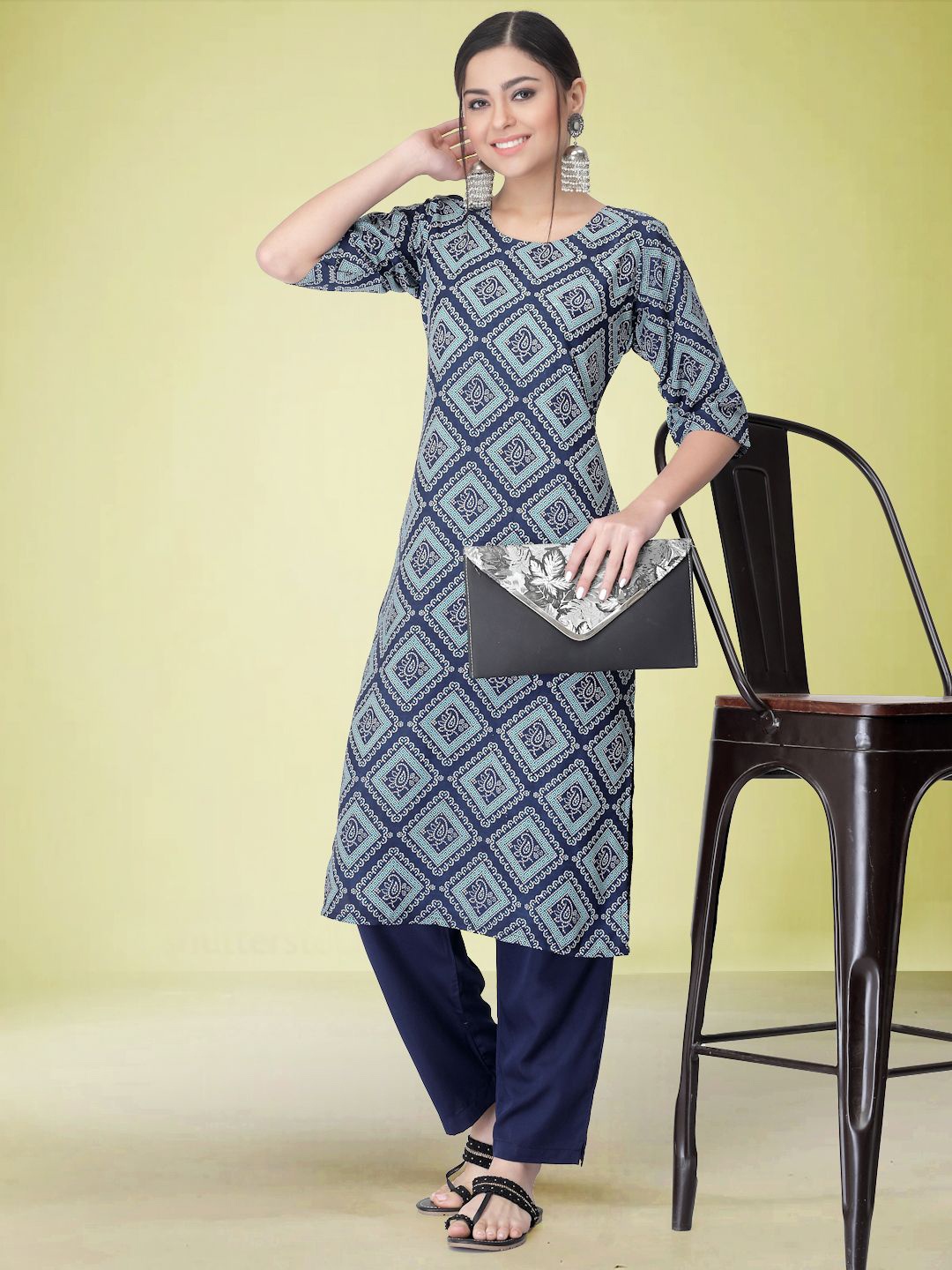 

Moda Rapido Ethnic Motifs Printed Round Neck Straight Kurta with Trousers, Navy blue