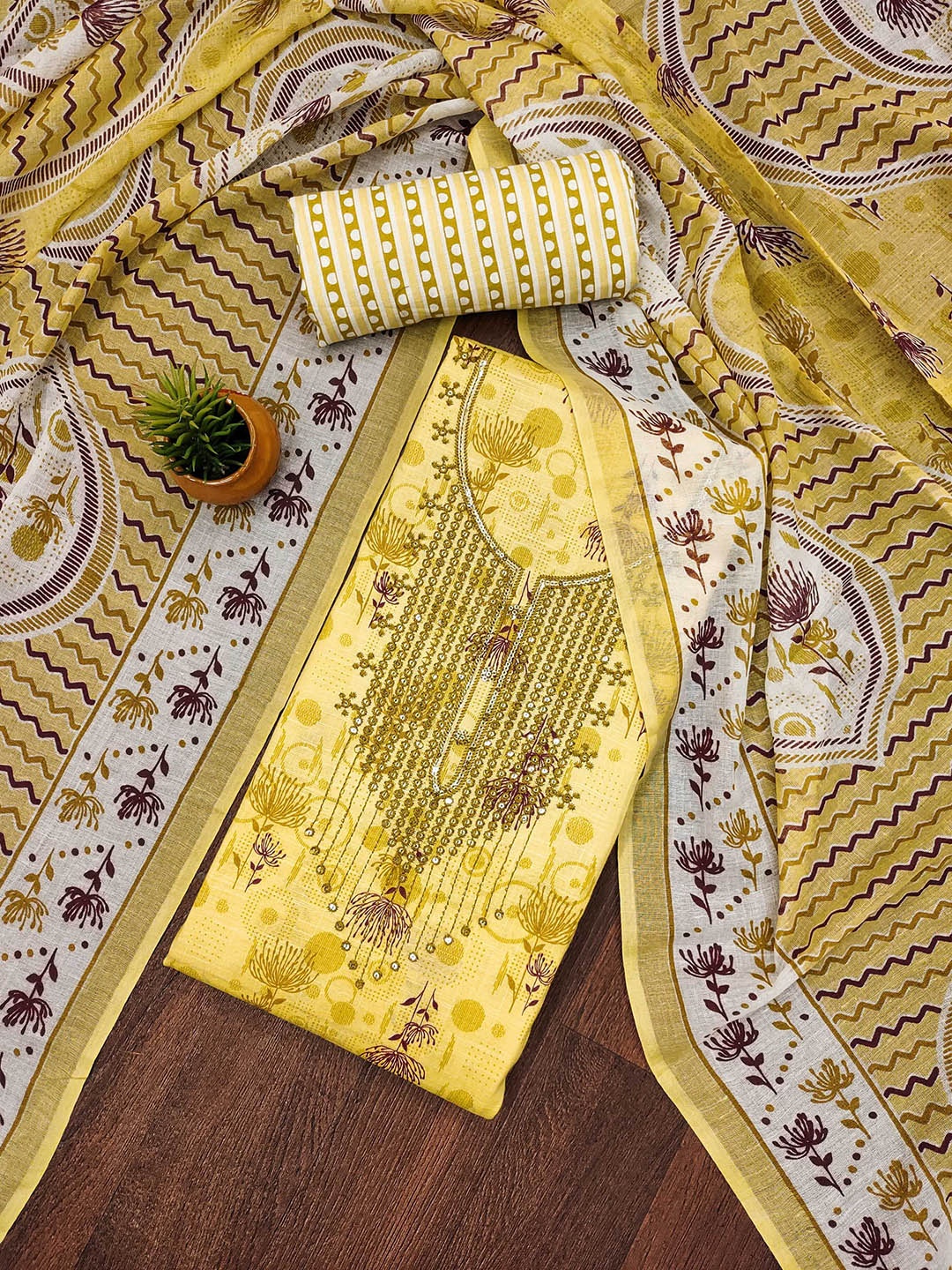 

HERE&NOW Floral Printed Sequinned Cotton Unstitched Dress Material, Yellow