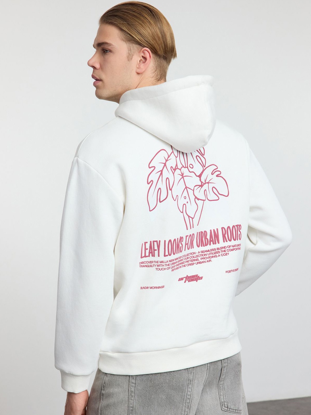 

Trendyol Men Printed Sweatshirt, Na